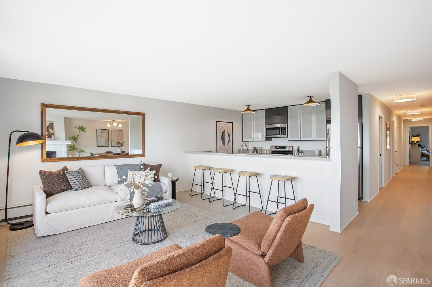 Detail Gallery Image 3 of 31 For 65 High St, San Francisco,  CA 94114 - 3 Beds | 2 Baths