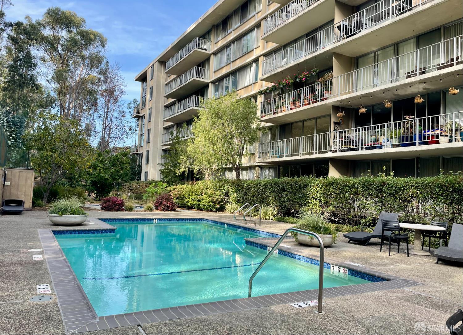 Detail Gallery Image 24 of 32 For 400 Davey Glen Rd #4505,  Belmont,  CA 94002 - 3 Beds | 2 Baths