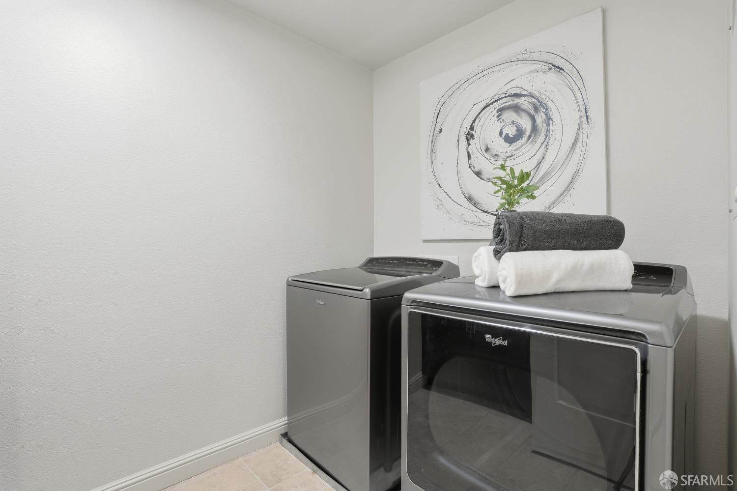 Detail Gallery Image 38 of 63 For 147 Elderberry Ln, Brisbane,  CA 94005 - 5 Beds | 3 Baths