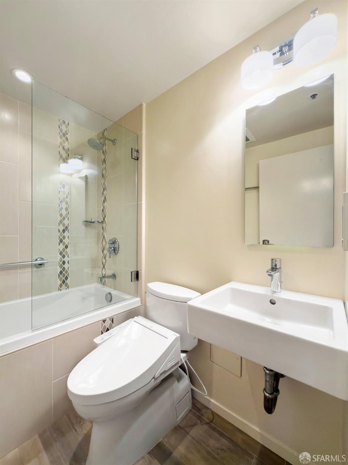 Detail Gallery Image 25 of 41 For 601 Van Ness Ave #53,  San Francisco,  CA 94102 - 3 Beds | 2 Baths