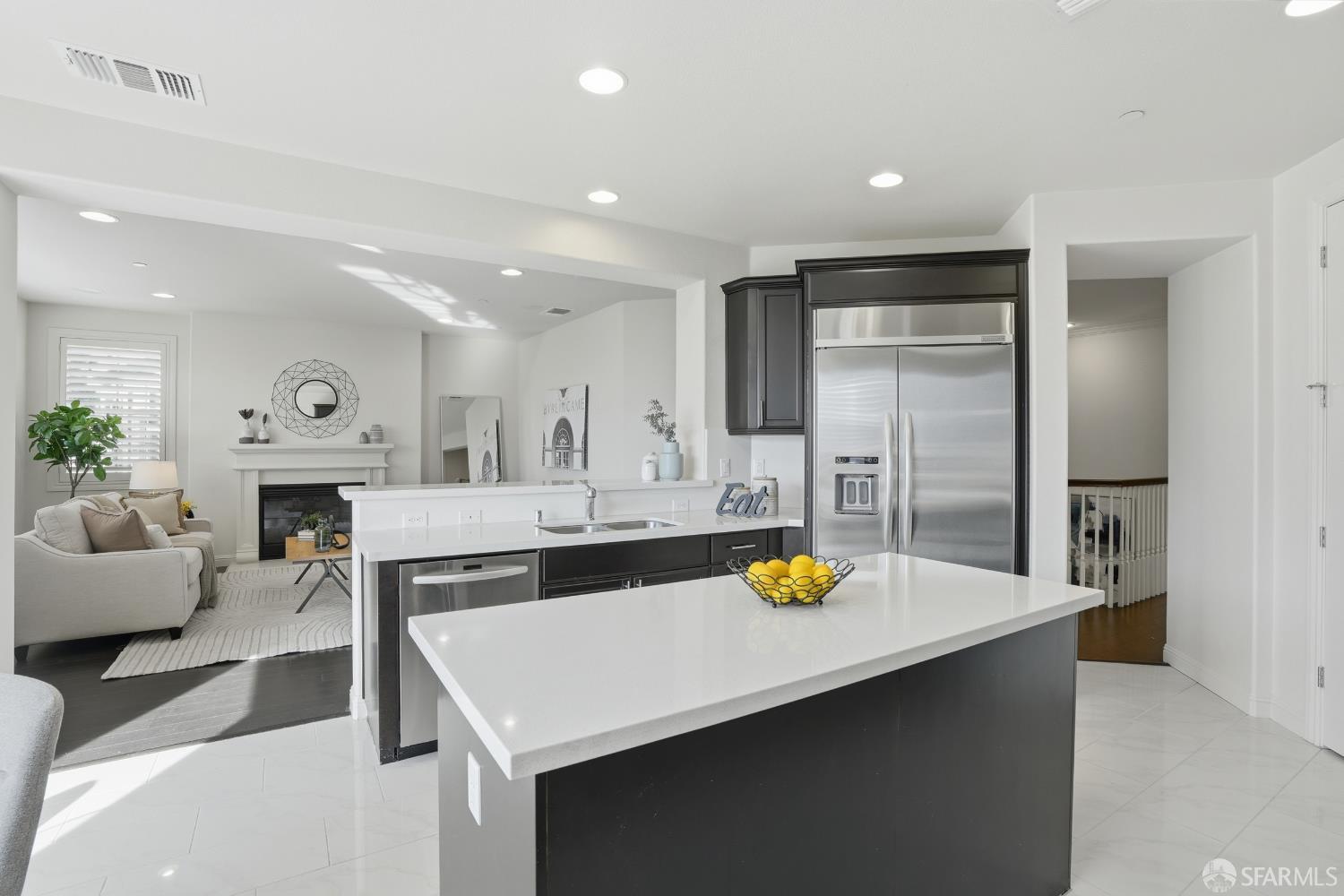 Detail Gallery Image 19 of 63 For 147 Elderberry Ln, Brisbane,  CA 94005 - 5 Beds | 3 Baths