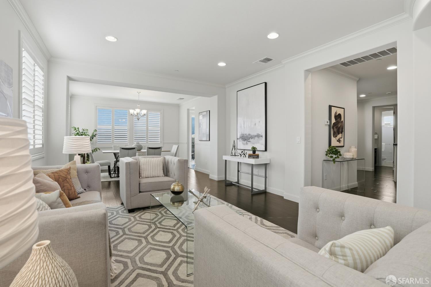 Detail Gallery Image 9 of 63 For 147 Elderberry Ln, Brisbane,  CA 94005 - 5 Beds | 3 Baths