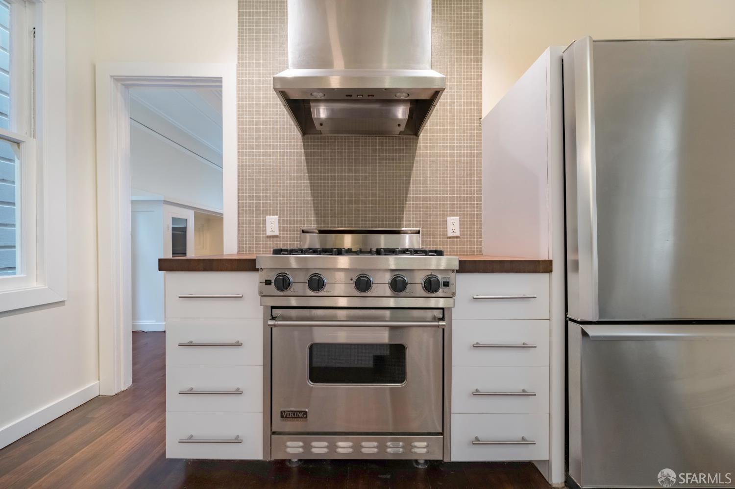 Detail Gallery Image 4 of 19 For 851 Lombard St #851,  San Francisco,  CA 94133 - 2 Beds | 1 Baths