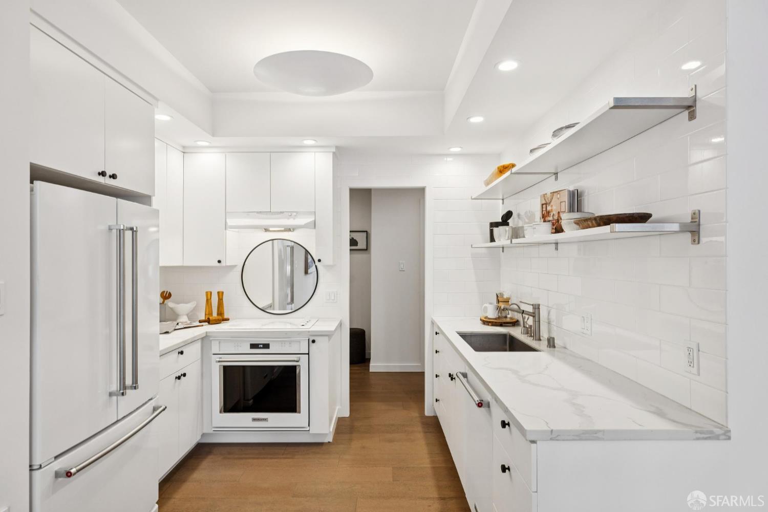 Detail Gallery Image 10 of 19 For 2200 Pacific Ave 1b,  San Francisco,  CA 94115 - 1 Beds | 1/1 Baths