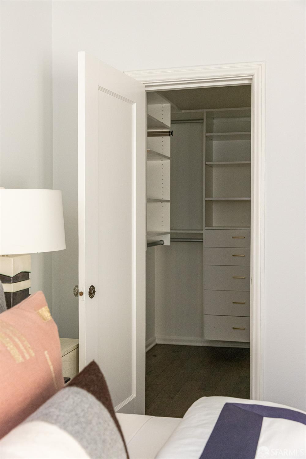 Photo #9: 426100159 Listing: Photo #9