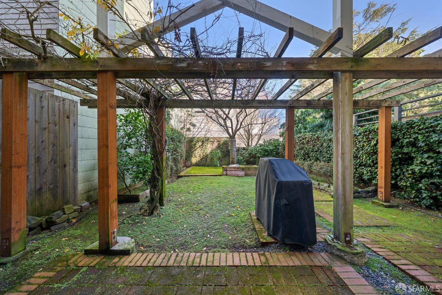 Detail Gallery Image 21 of 23 For 1410 Shrader St, San Francisco,  CA 94117 - 3 Beds | 1/1 Baths