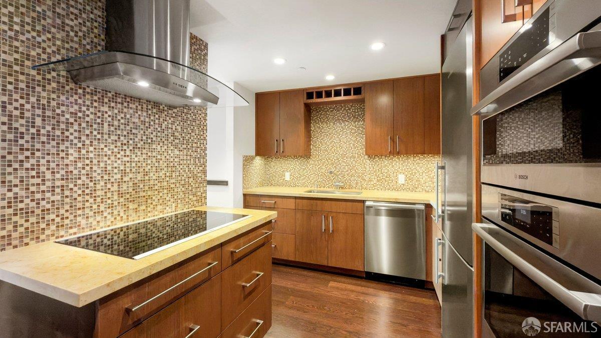 Detail Gallery Image 3 of 41 For 601 Van Ness Ave #53,  San Francisco,  CA 94102 - 3 Beds | 2 Baths