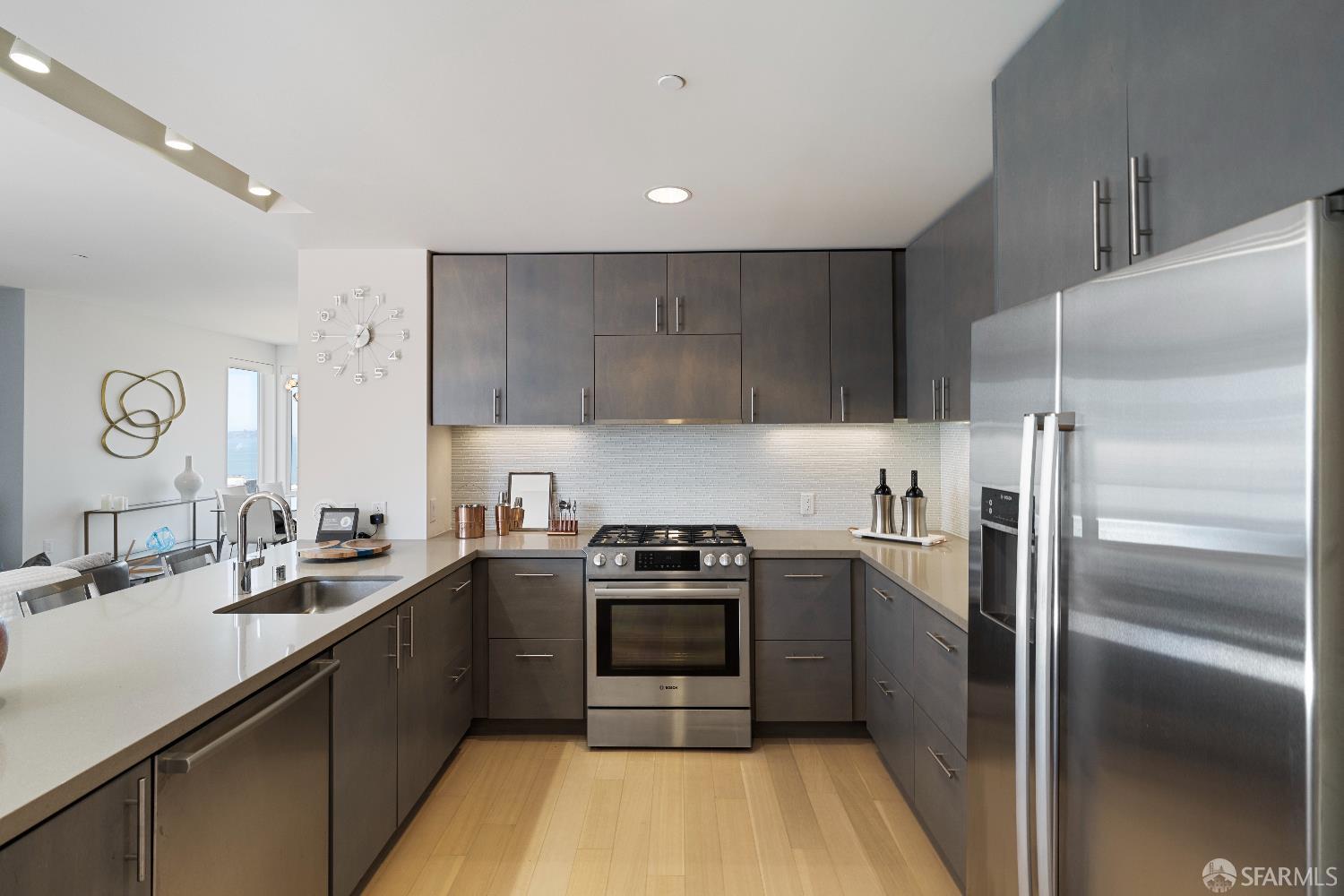 Photo #16: 426100348 Listing: Photo #16