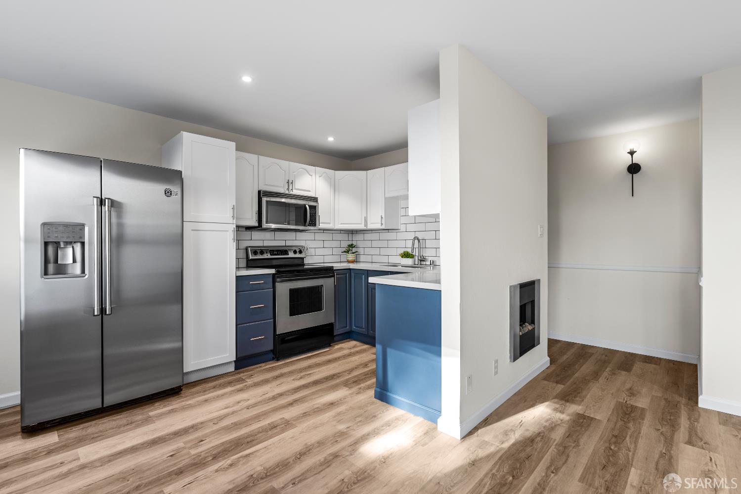 Photo #4: 426100122 Listing: Photo #4