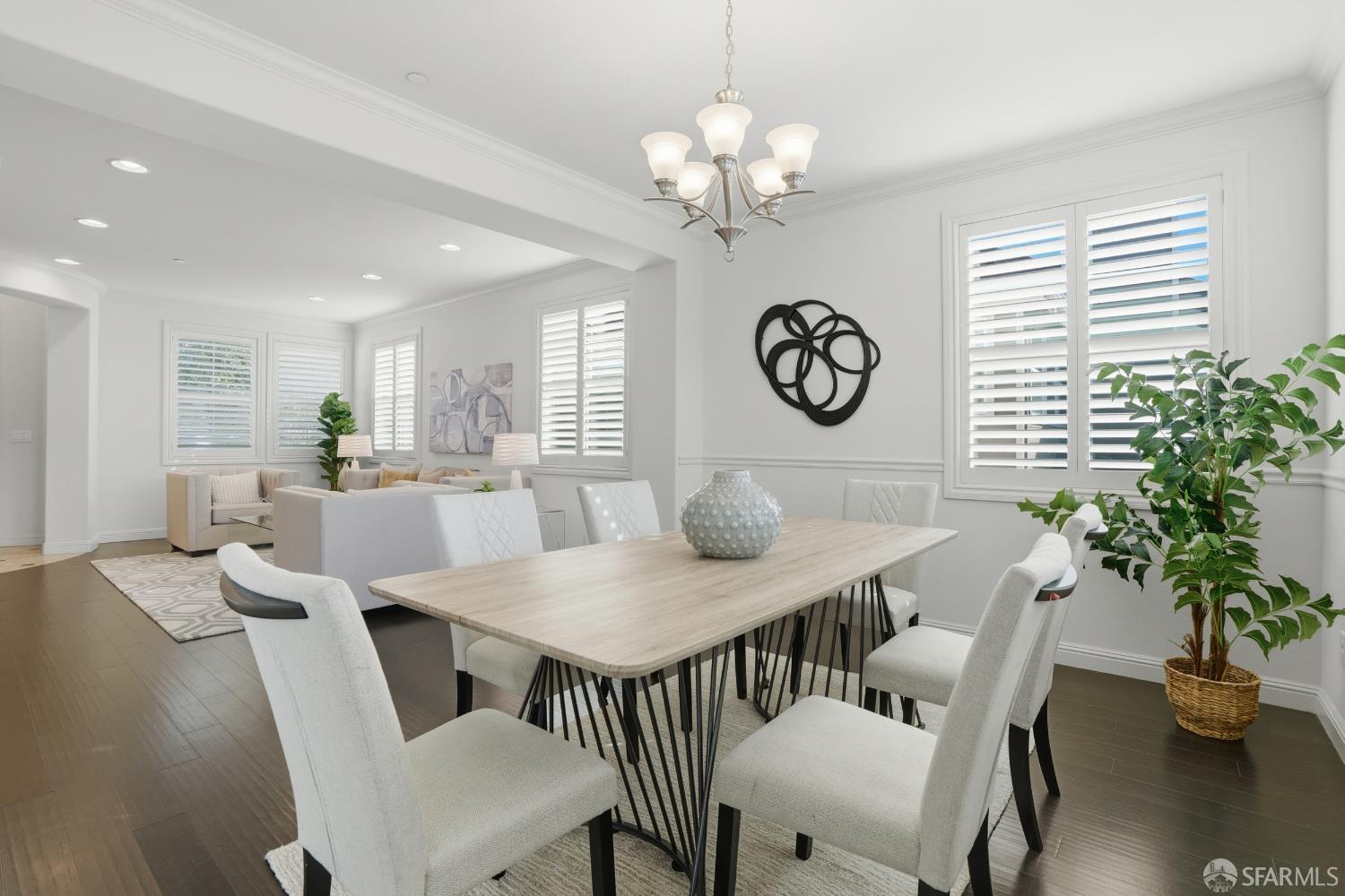 Detail Gallery Image 13 of 63 For 147 Elderberry Ln, Brisbane,  CA 94005 - 5 Beds | 3 Baths