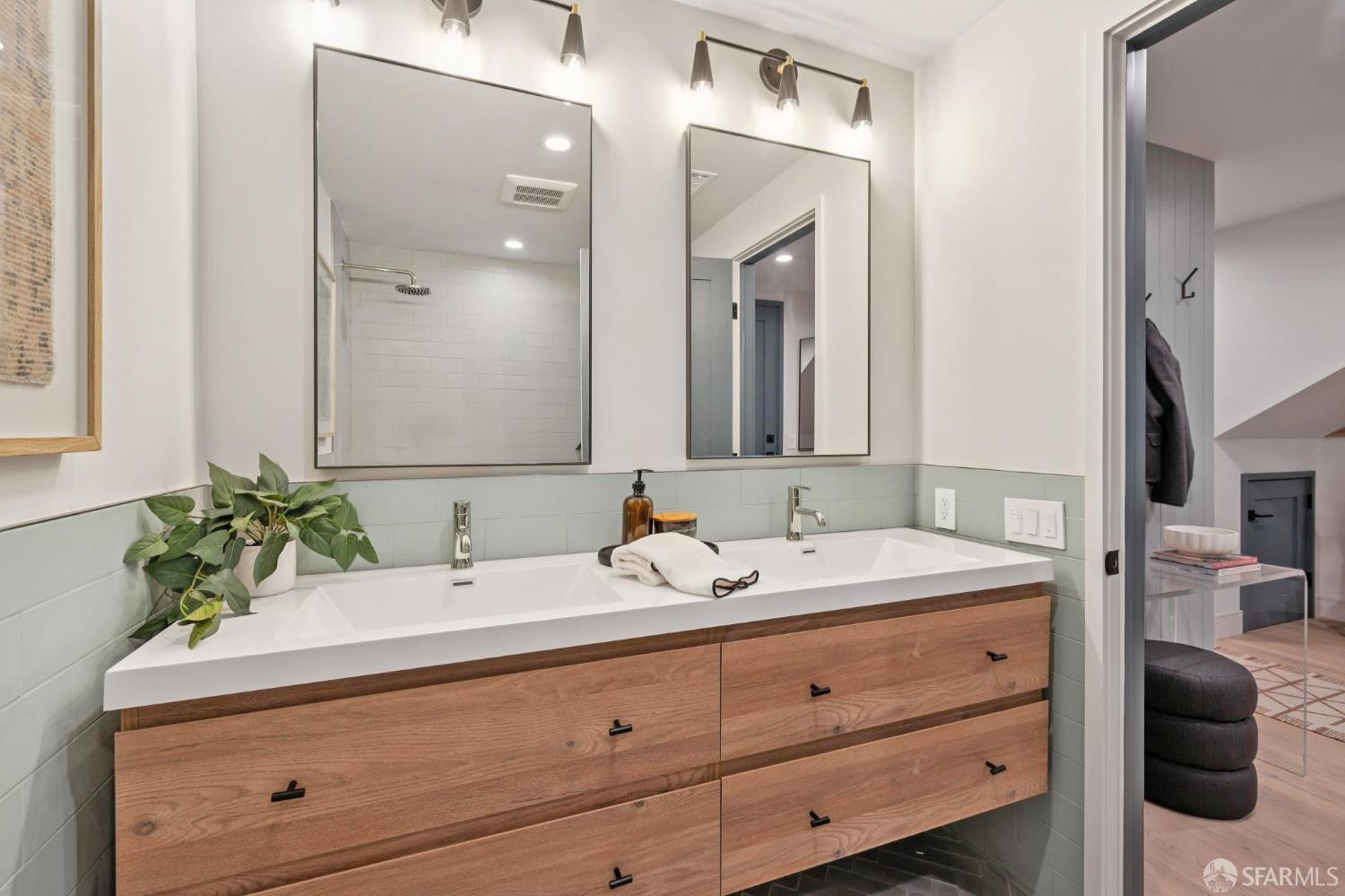 Detail Gallery Image 41 of 48 For 935 Kansas St, San Francisco,  CA 94107 - 3 Beds | 2/1 Baths