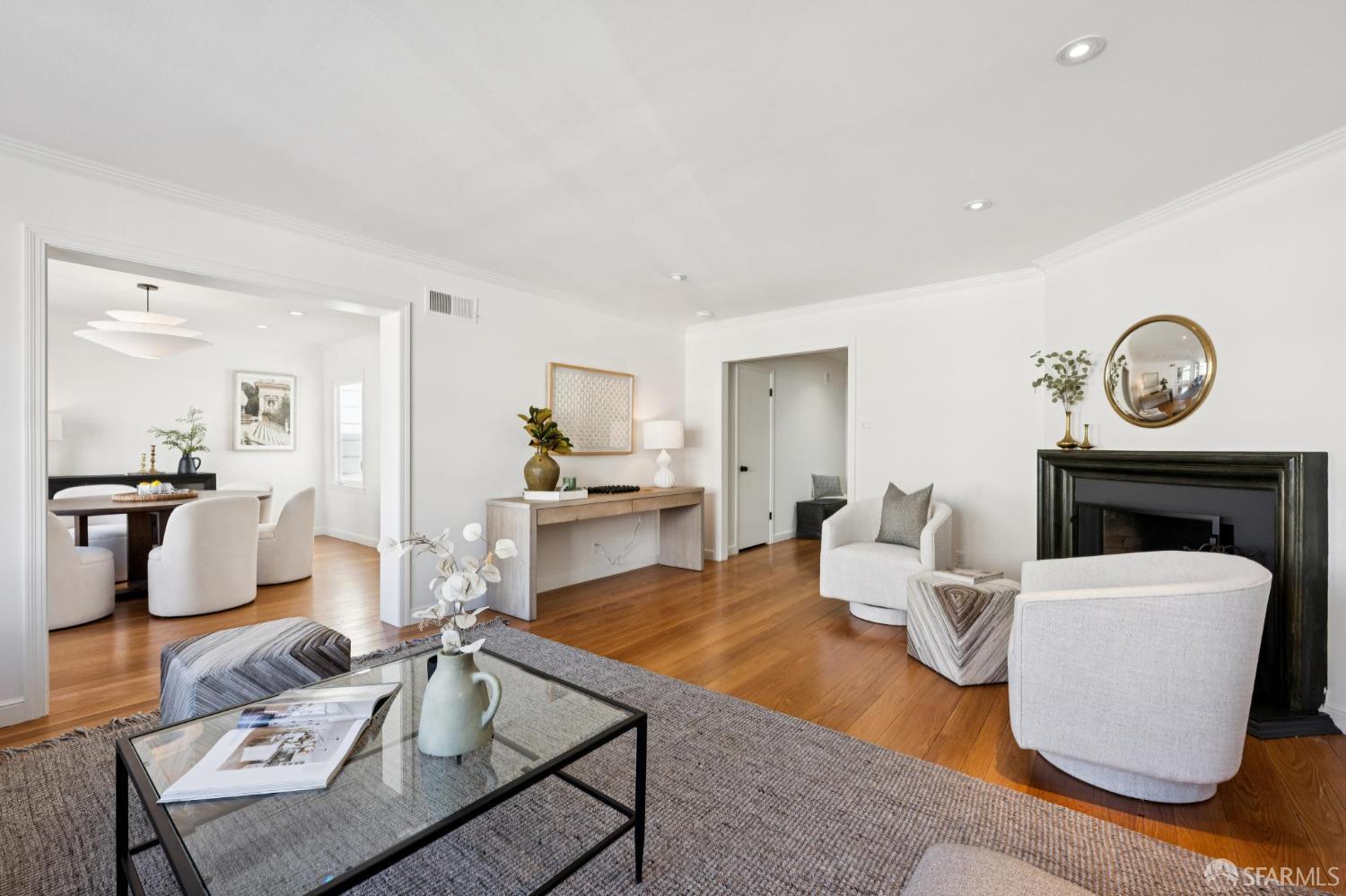 Detail Gallery Image 12 of 53 For 1961 California St, San Francisco,  CA 94109 - 3 Beds | 2 Baths