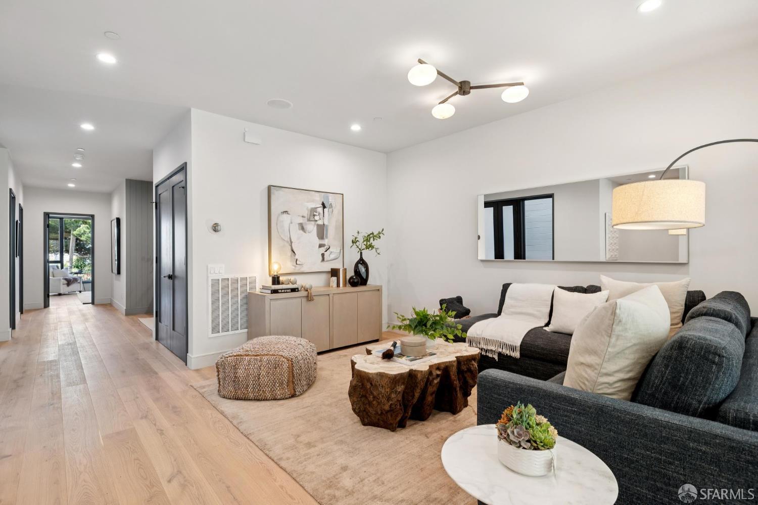 Detail Gallery Image 22 of 48 For 935 Kansas St, San Francisco,  CA 94107 - 3 Beds | 2/1 Baths