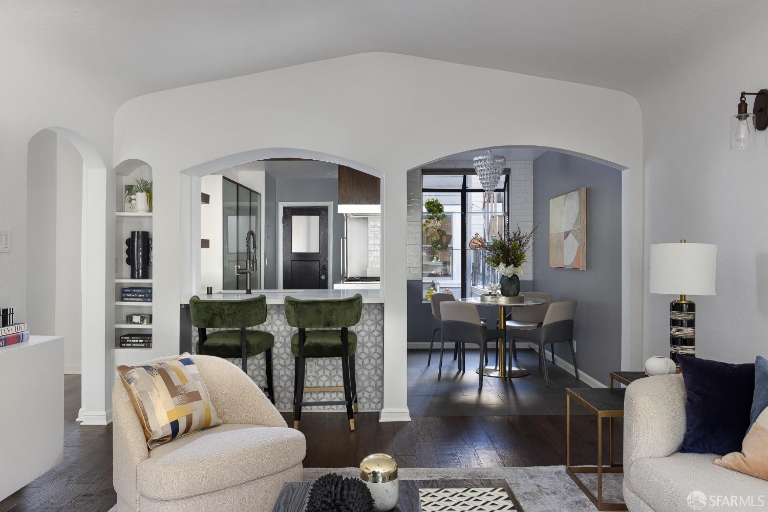 Photo #3: 426100159 Listing: Photo #3