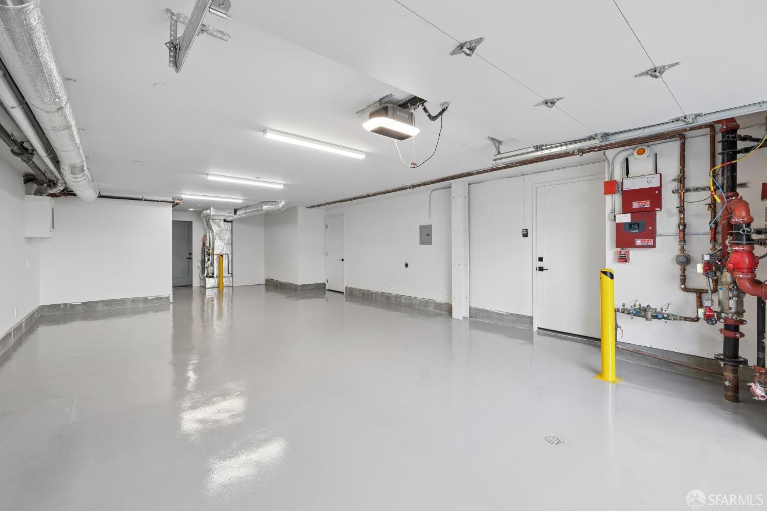 Detail Gallery Image 45 of 56 For 937 Kansas St, San Francisco,  CA 94107 - 4 Beds | 3/1 Baths