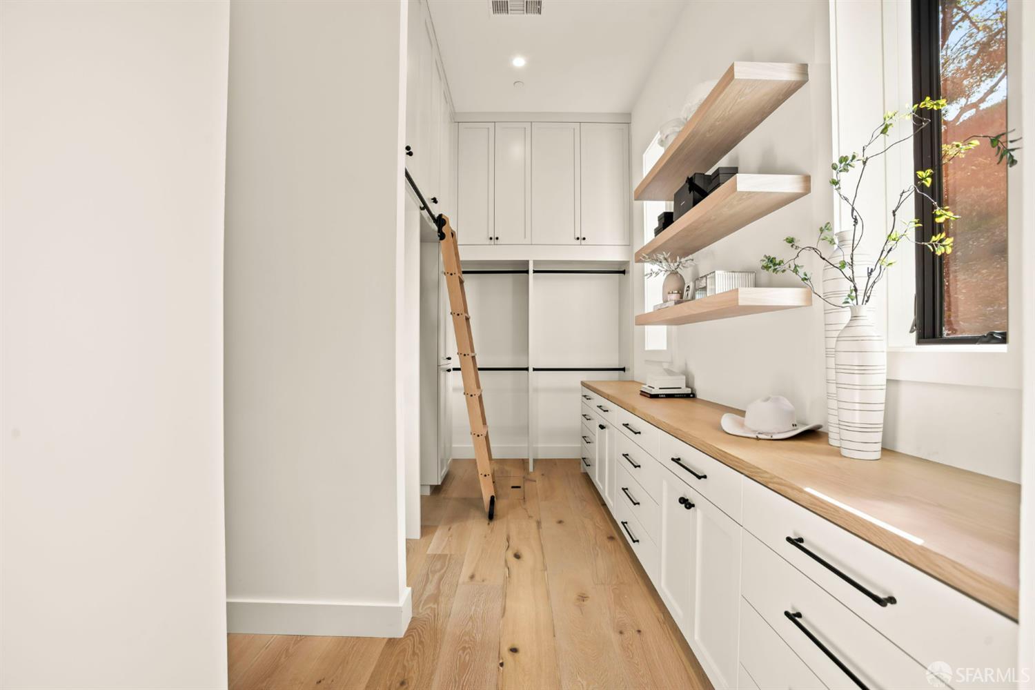 Detail Gallery Image 31 of 74 For 1161 Oleander Dr, Lafayette,  CA 94549 - 4 Beds | 4/1 Baths