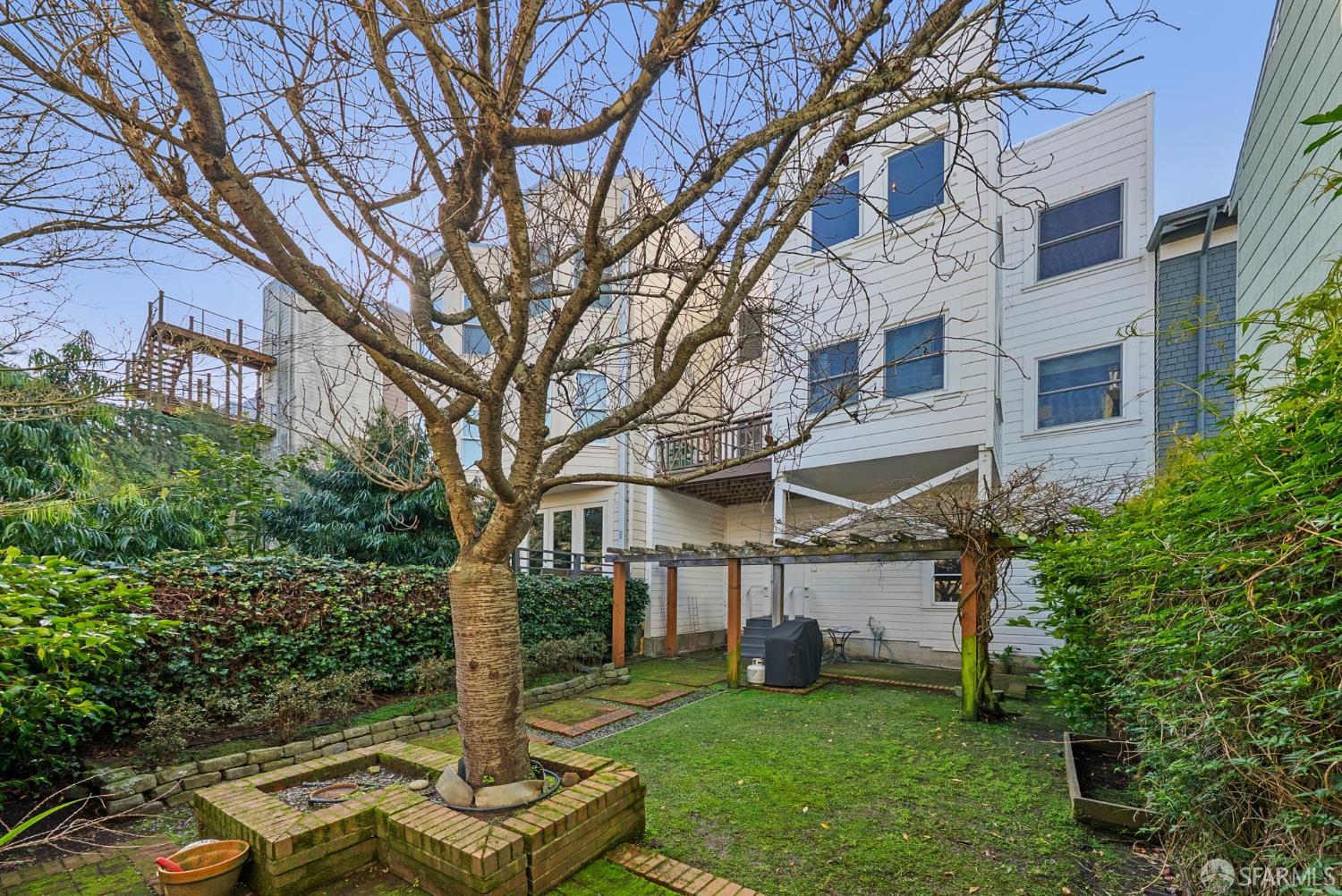 Detail Gallery Image 22 of 23 For 1410 Shrader St, San Francisco,  CA 94117 - 3 Beds | 1/1 Baths