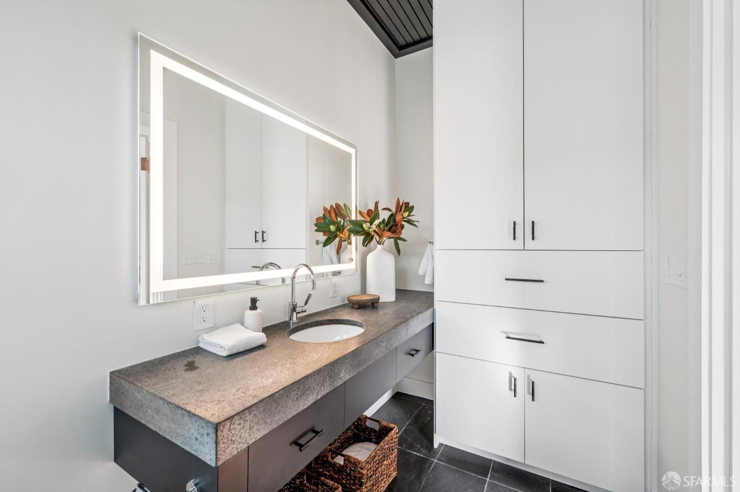 Detail Gallery Image 34 of 61 For 2426 Pine St, San Francisco,  CA 94115 - 4 Beds | 3 Baths