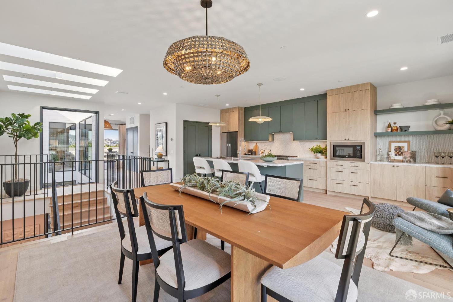 Detail Gallery Image 18 of 56 For 937 Kansas St, San Francisco,  CA 94107 - 4 Beds | 3/1 Baths