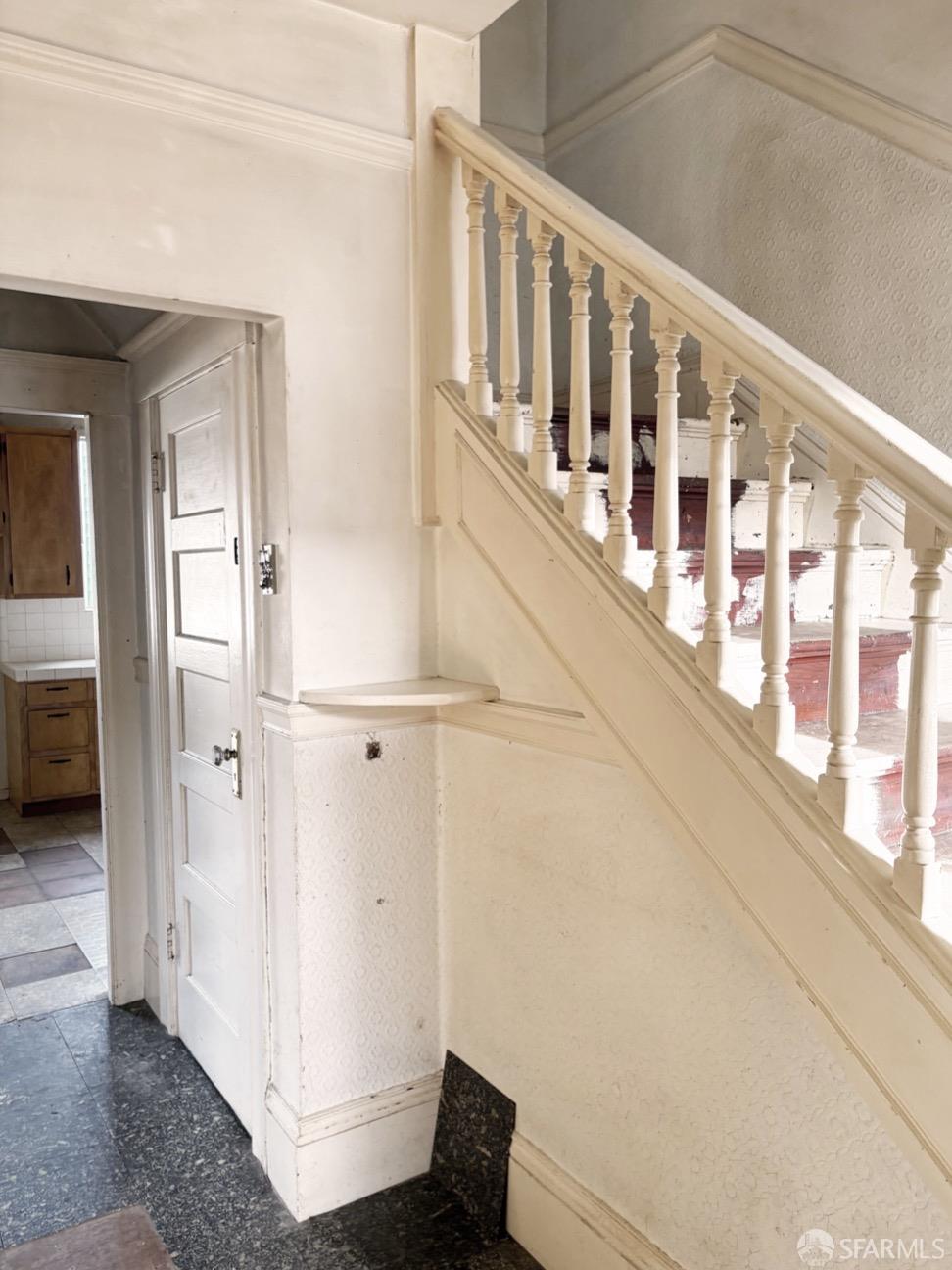 Detail Gallery Image 3 of 9 For 66 Theresa St, San Francisco,  CA 94112 - 2 Beds | 2 Baths