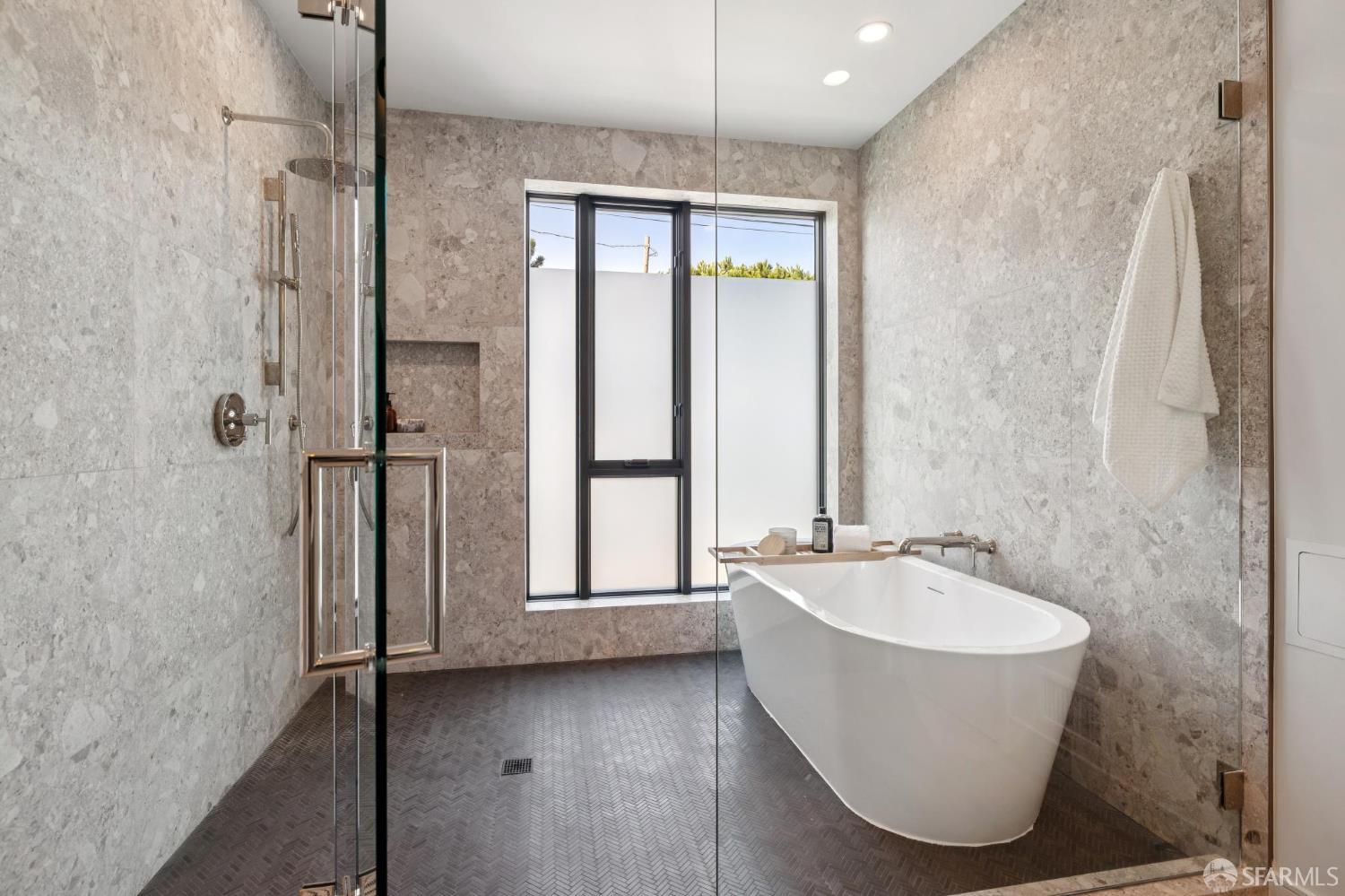 Detail Gallery Image 29 of 48 For 935 Kansas St, San Francisco,  CA 94107 - 3 Beds | 2/1 Baths