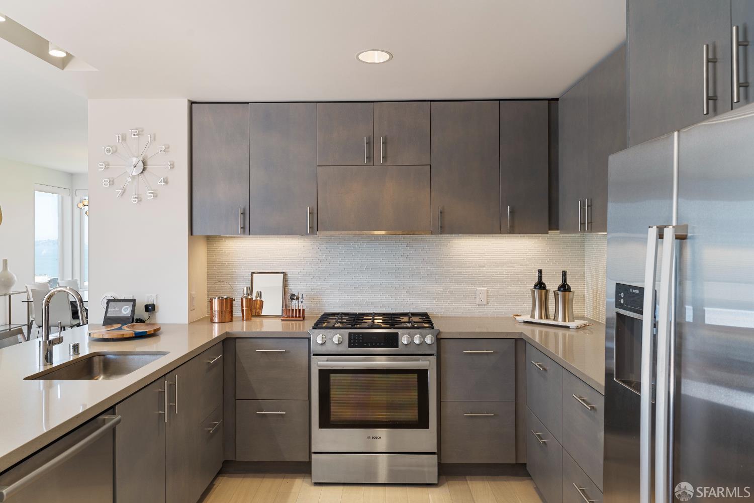 Photo #17: 426100348 Listing: Photo #17