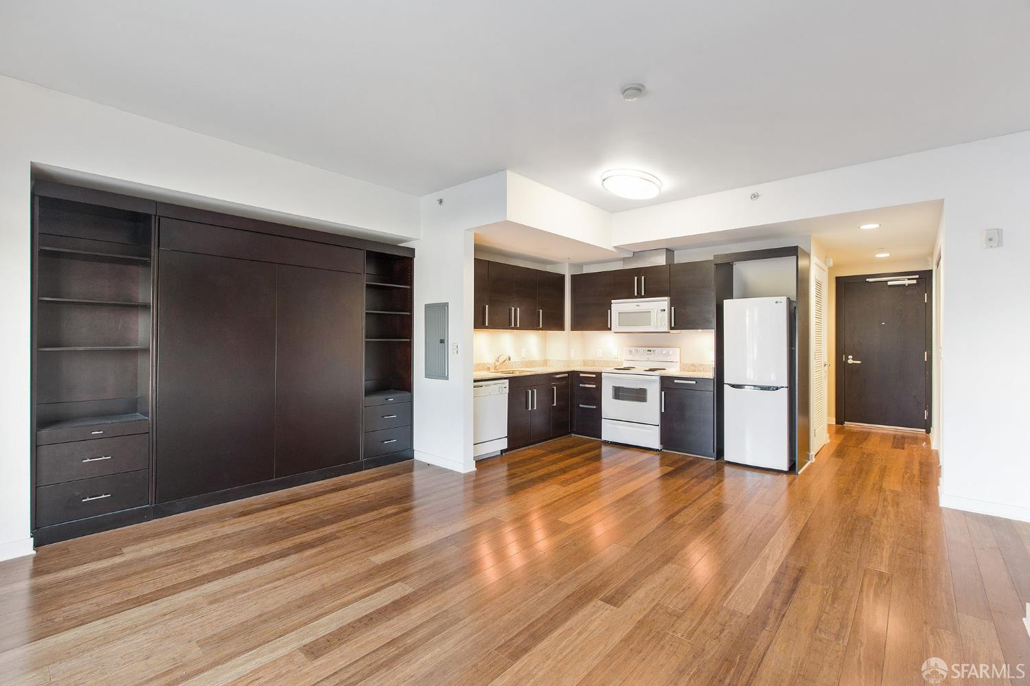 Photo #15: 426100107 Listing: Photo #15