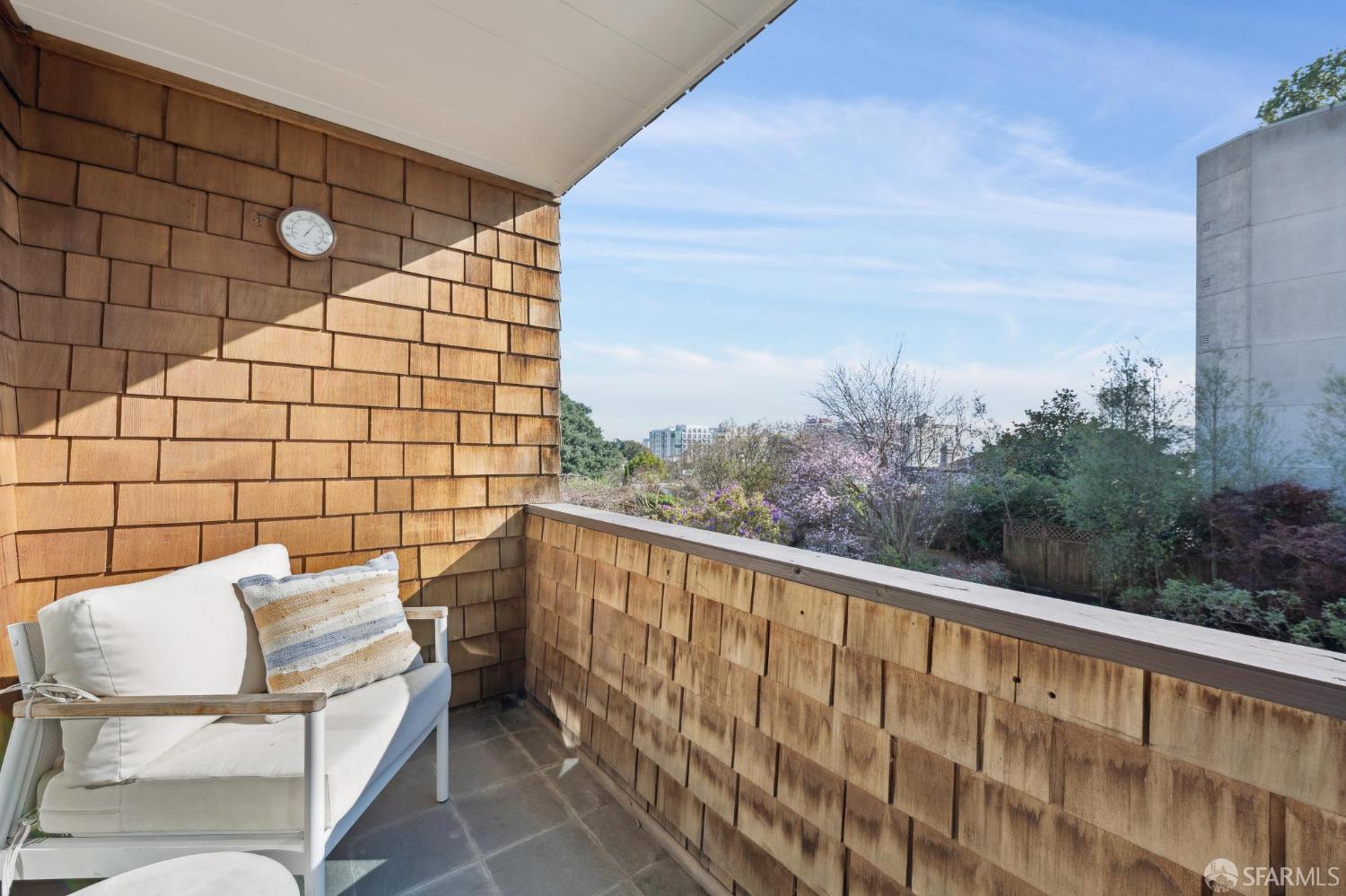 Detail Gallery Image 29 of 53 For 1961 California St, San Francisco,  CA 94109 - 3 Beds | 2 Baths