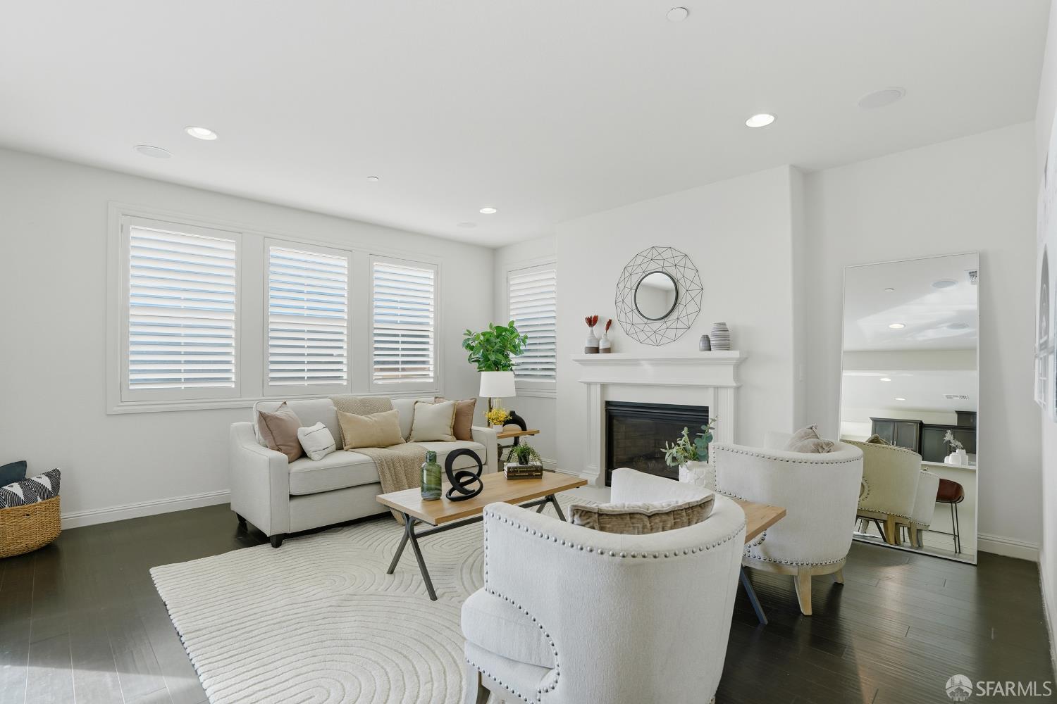 Detail Gallery Image 22 of 63 For 147 Elderberry Ln, Brisbane,  CA 94005 - 5 Beds | 3 Baths