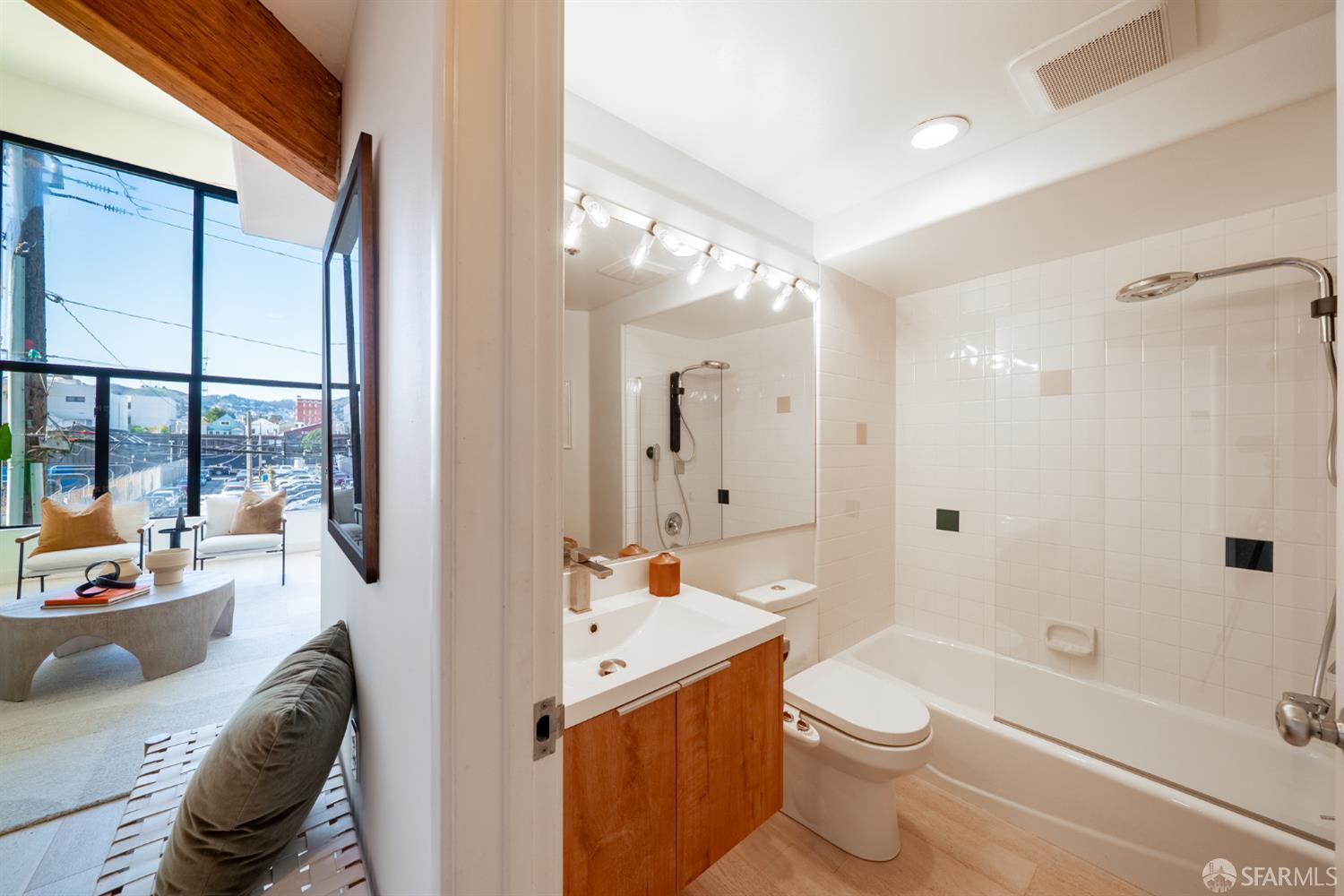 Detail Gallery Image 17 of 41 For 2301 Harrison St #203,  San Francisco,  CA 94110 - 1 Beds | 2 Baths