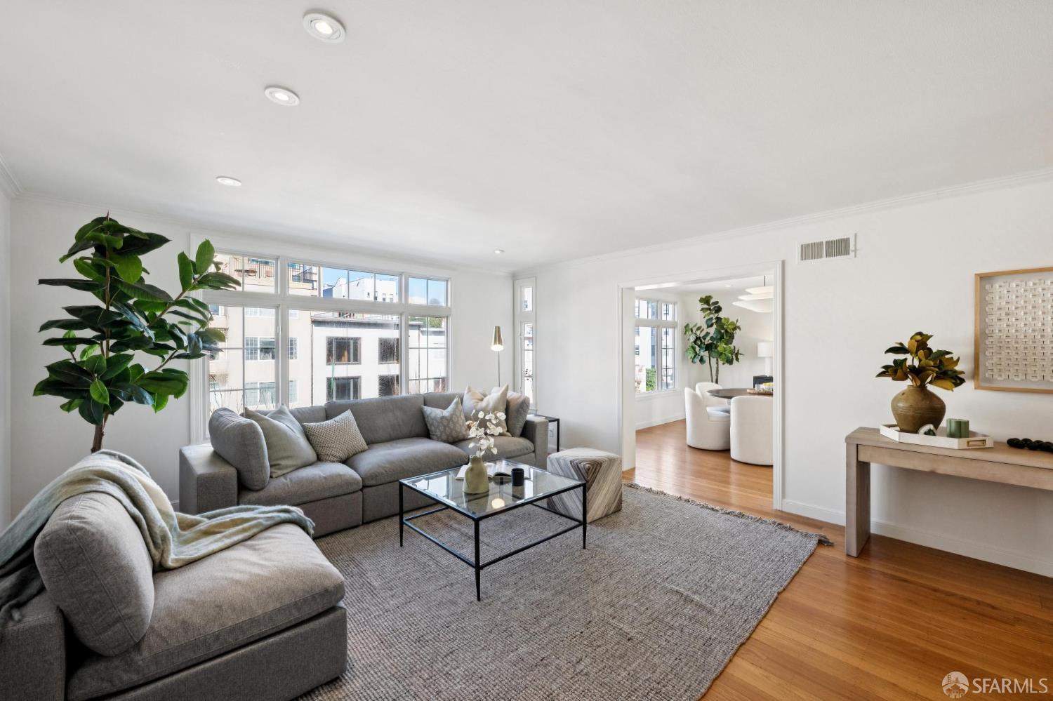 Detail Gallery Image 11 of 53 For 1961 California St, San Francisco,  CA 94109 - 3 Beds | 2 Baths