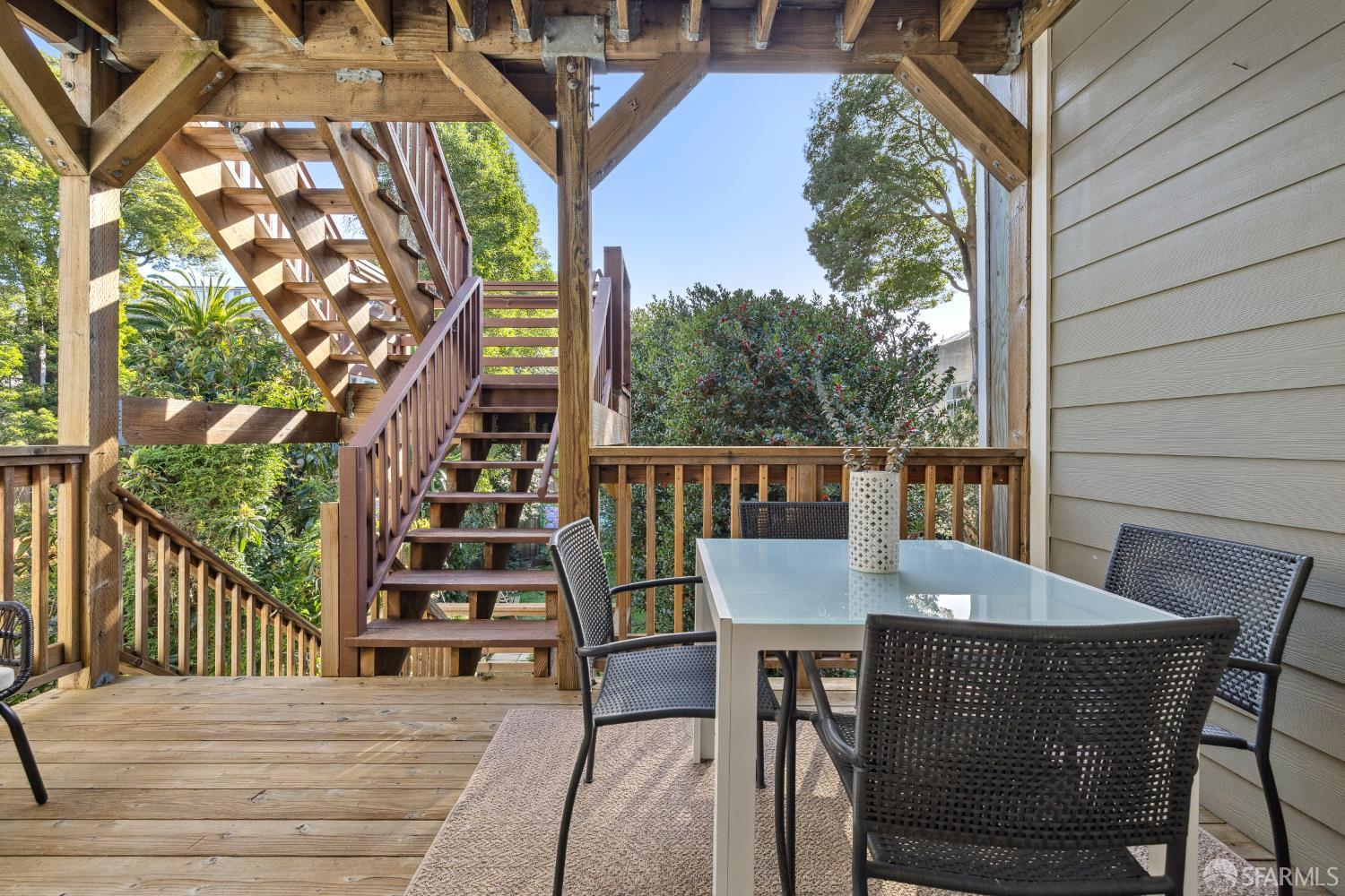 Detail Gallery Image 7 of 26 For 1751 Page St, San Francisco,  CA 94117 - 2 Beds | 2 Baths