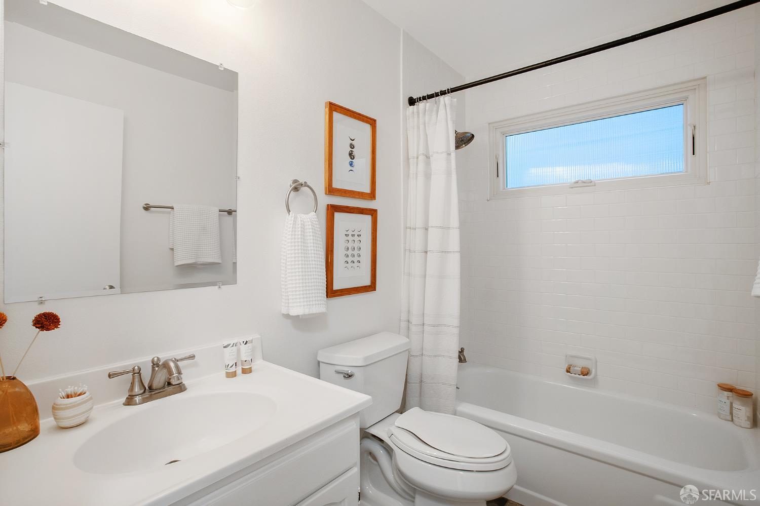 Detail Gallery Image 14 of 31 For 65 High St, San Francisco,  CA 94114 - 3 Beds | 2 Baths