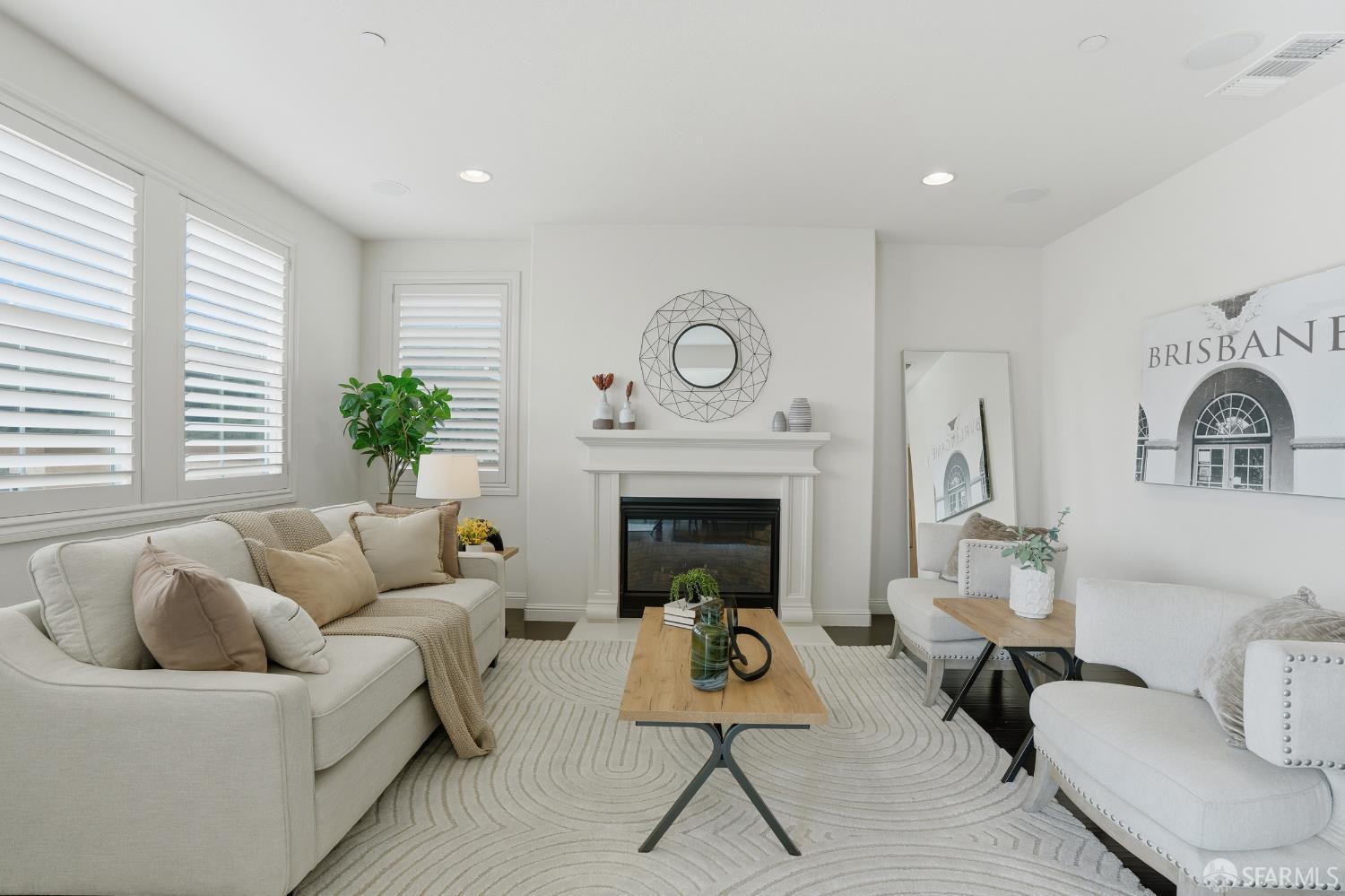 Detail Gallery Image 21 of 63 For 147 Elderberry Ln, Brisbane,  CA 94005 - 5 Beds | 3 Baths