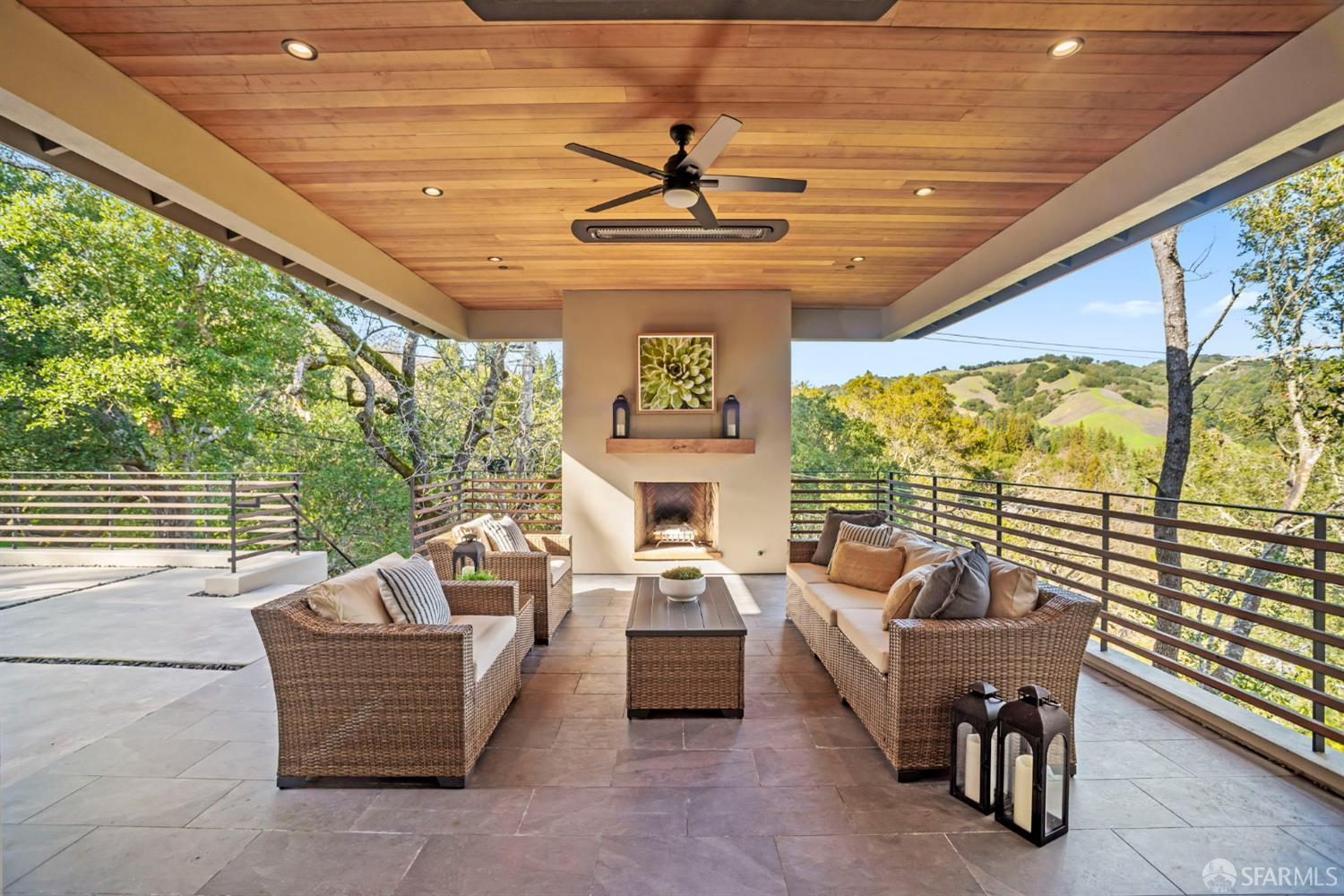 Detail Gallery Image 5 of 74 For 1161 Oleander Dr, Lafayette,  CA 94549 - 4 Beds | 4/1 Baths