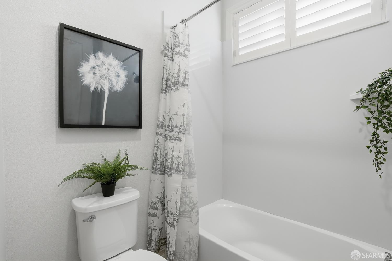 Detail Gallery Image 43 of 63 For 147 Elderberry Ln, Brisbane,  CA 94005 - 5 Beds | 3 Baths