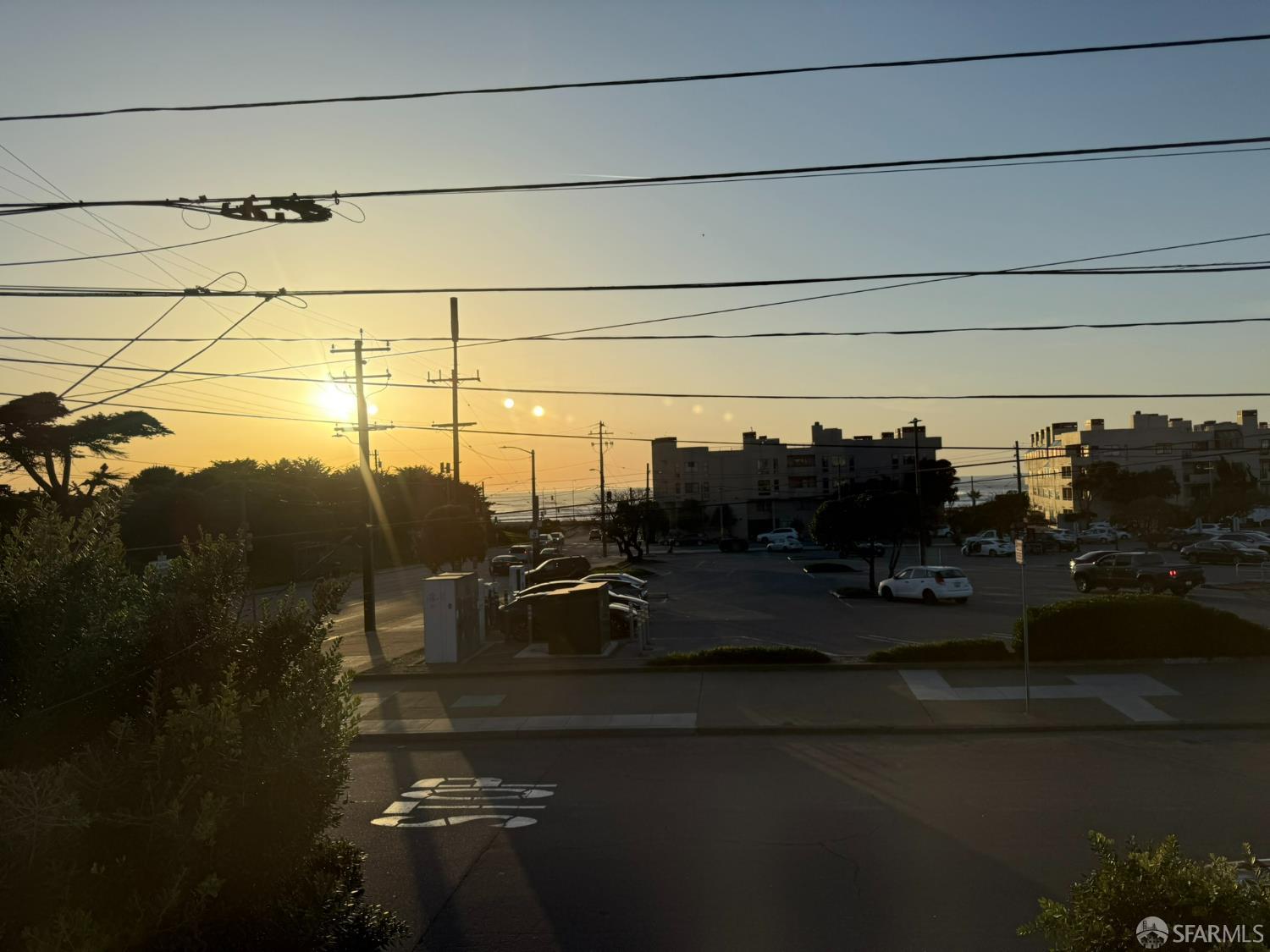 Detail Gallery Image 6 of 57 For 890 48th Ave, San Francisco,  CA 94121 - 3 Beds | 3 Baths