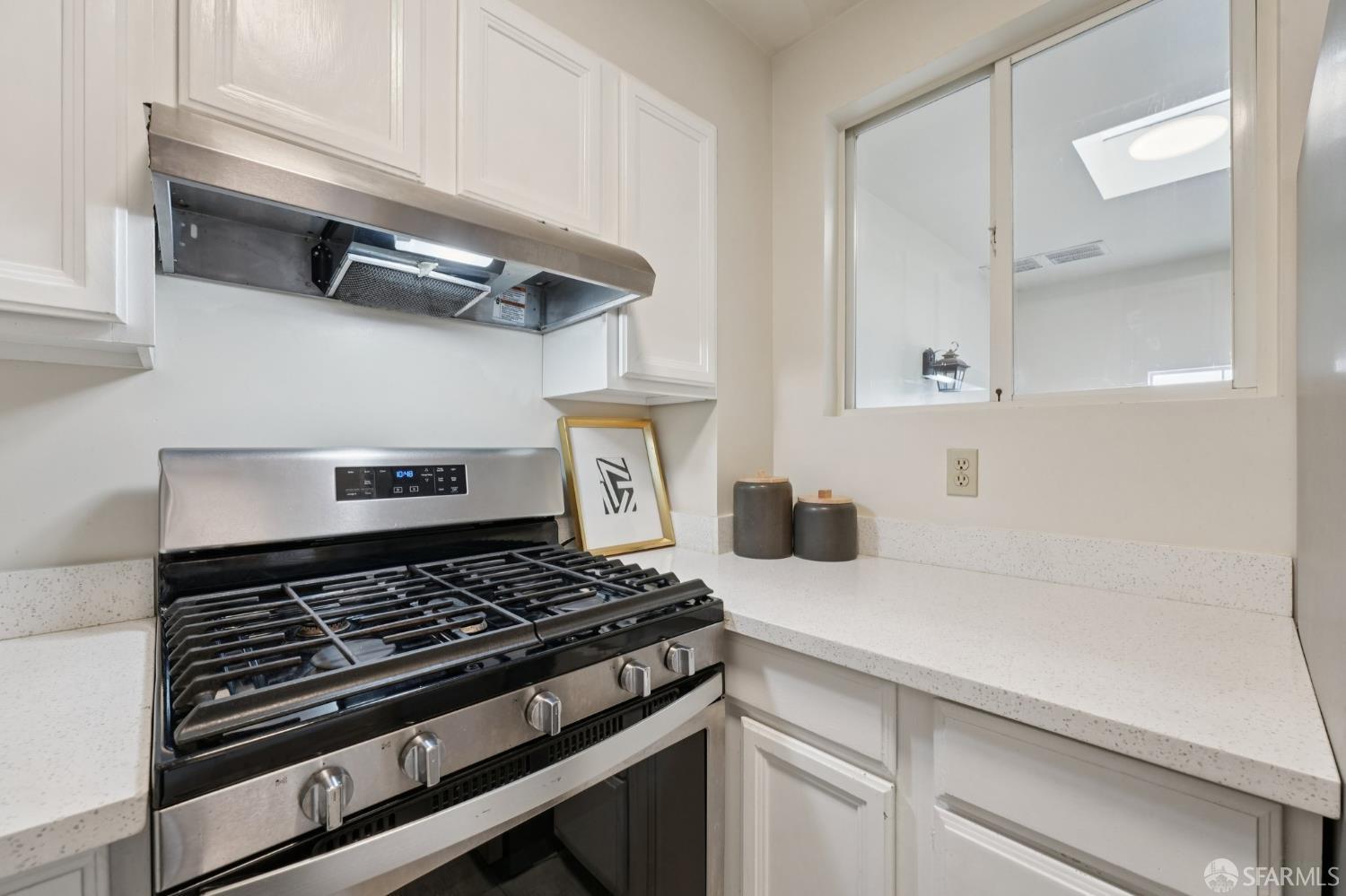 Detail Gallery Image 13 of 47 For 54 Monterey Blvd, San Francisco,  CA 94131 - – Beds | – Baths