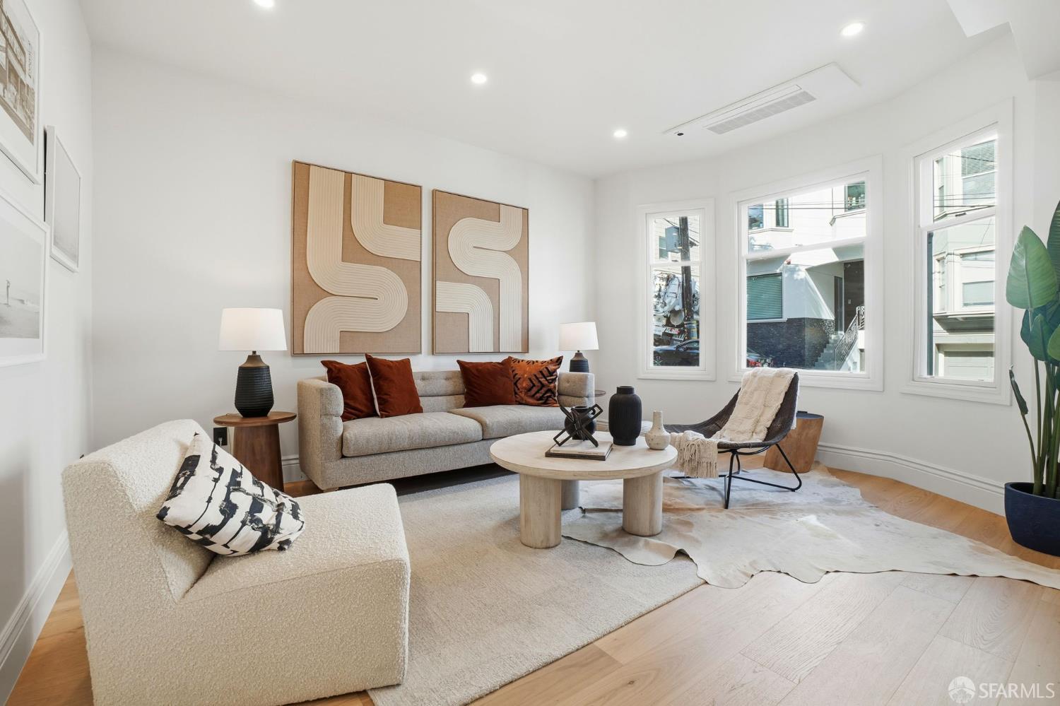 Detail Gallery Image 2 of 24 For 1029 Jackson St #1031,  San Francisco,  CA 94133 - 4 Beds | 3 Baths