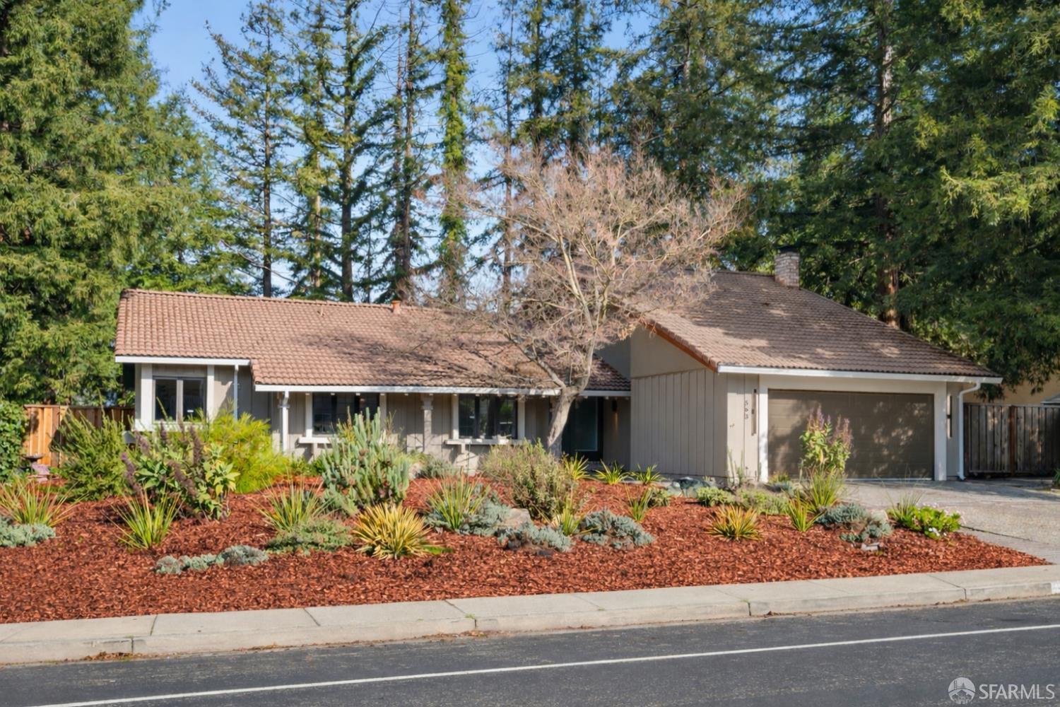 Detail Gallery Image 2 of 56 For 563 El Capitan Dr, Danville,  CA 94526 - 3 Beds | 2/1 Baths