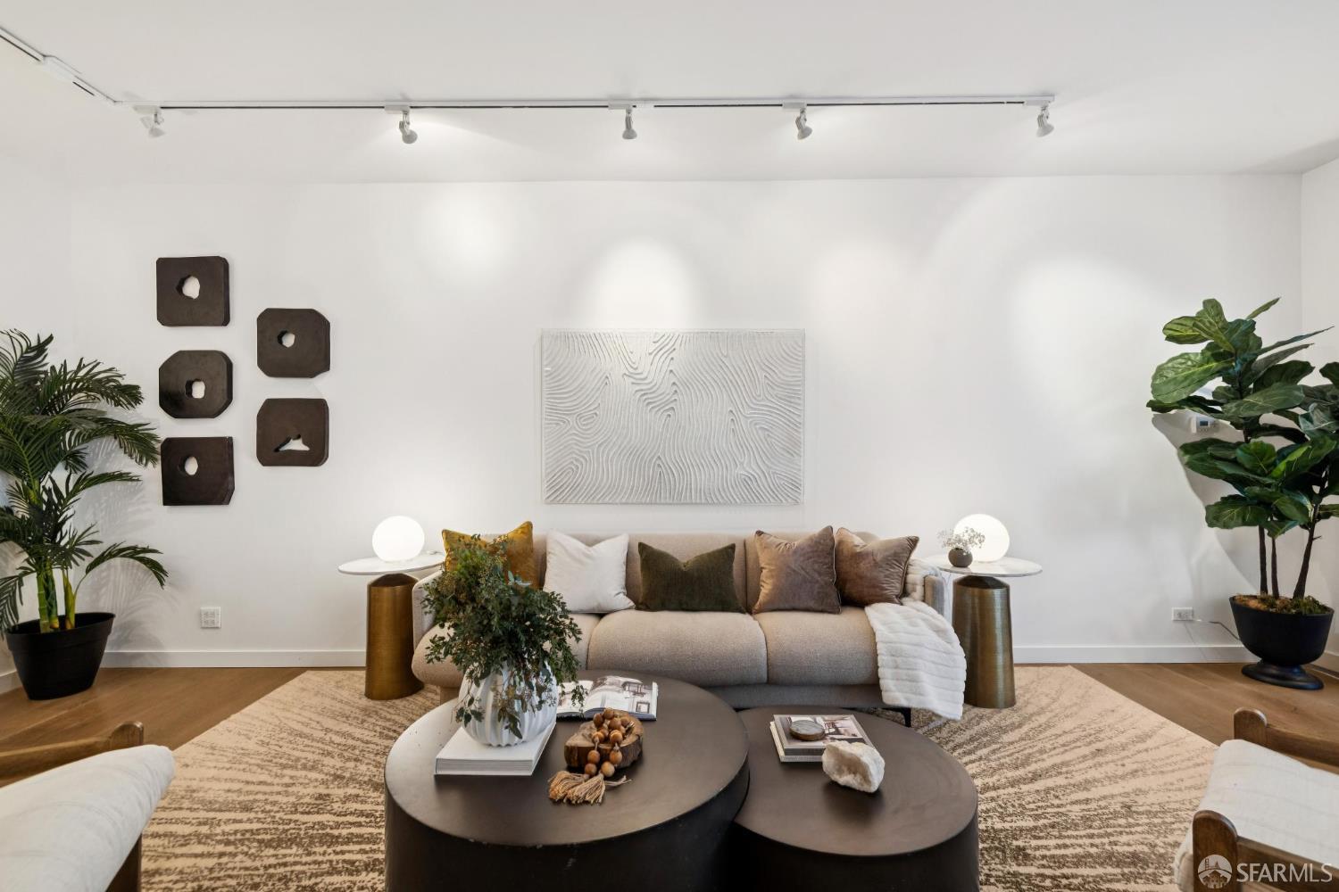 Detail Gallery Image 5 of 19 For 2200 Pacific Ave 1b,  San Francisco,  CA 94115 - 1 Beds | 1/1 Baths