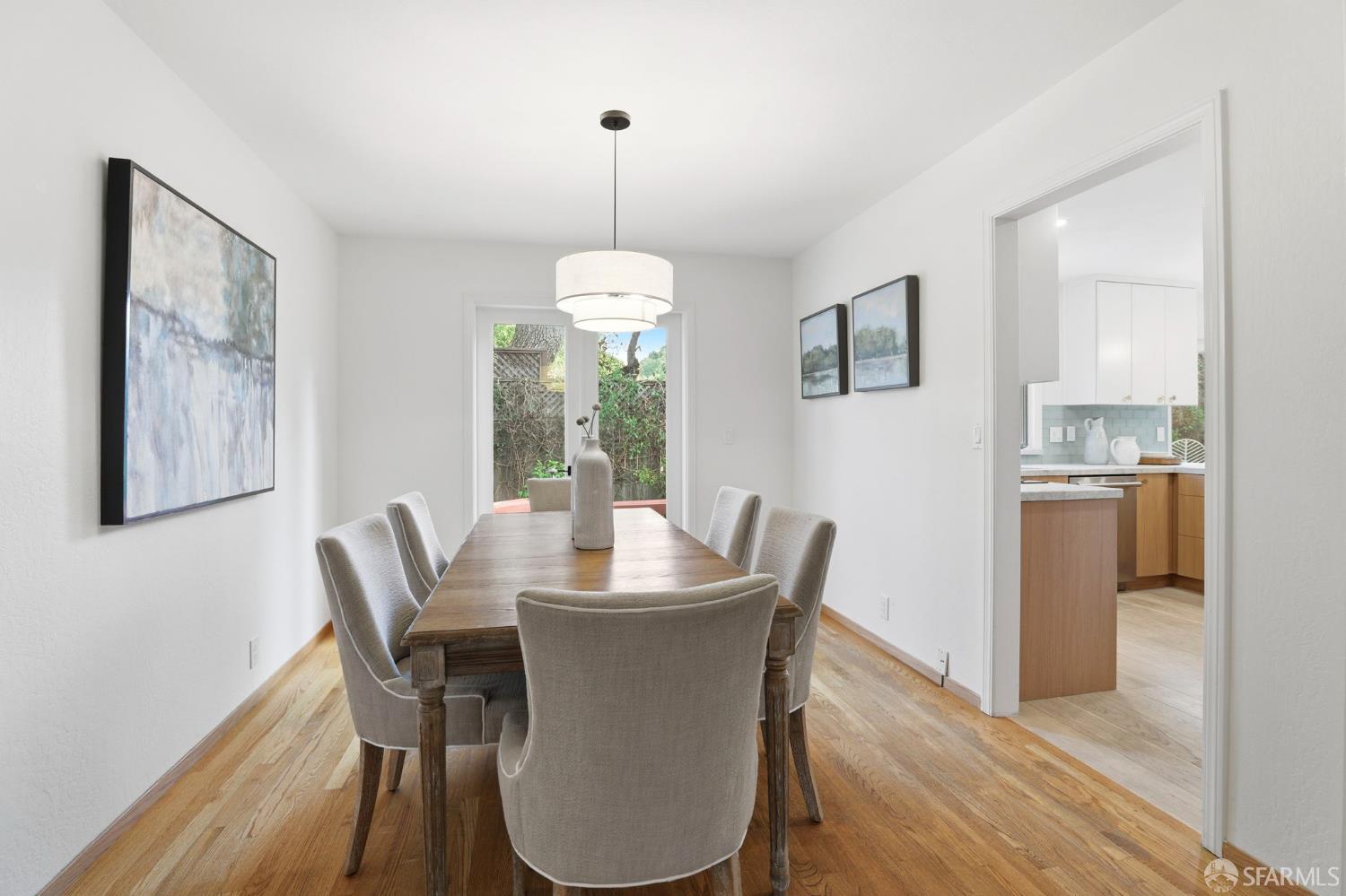 Detail Gallery Image 12 of 35 For 454 9th Ave, Menlo Park,  CA 94025 - 4 Beds | 2/1 Baths