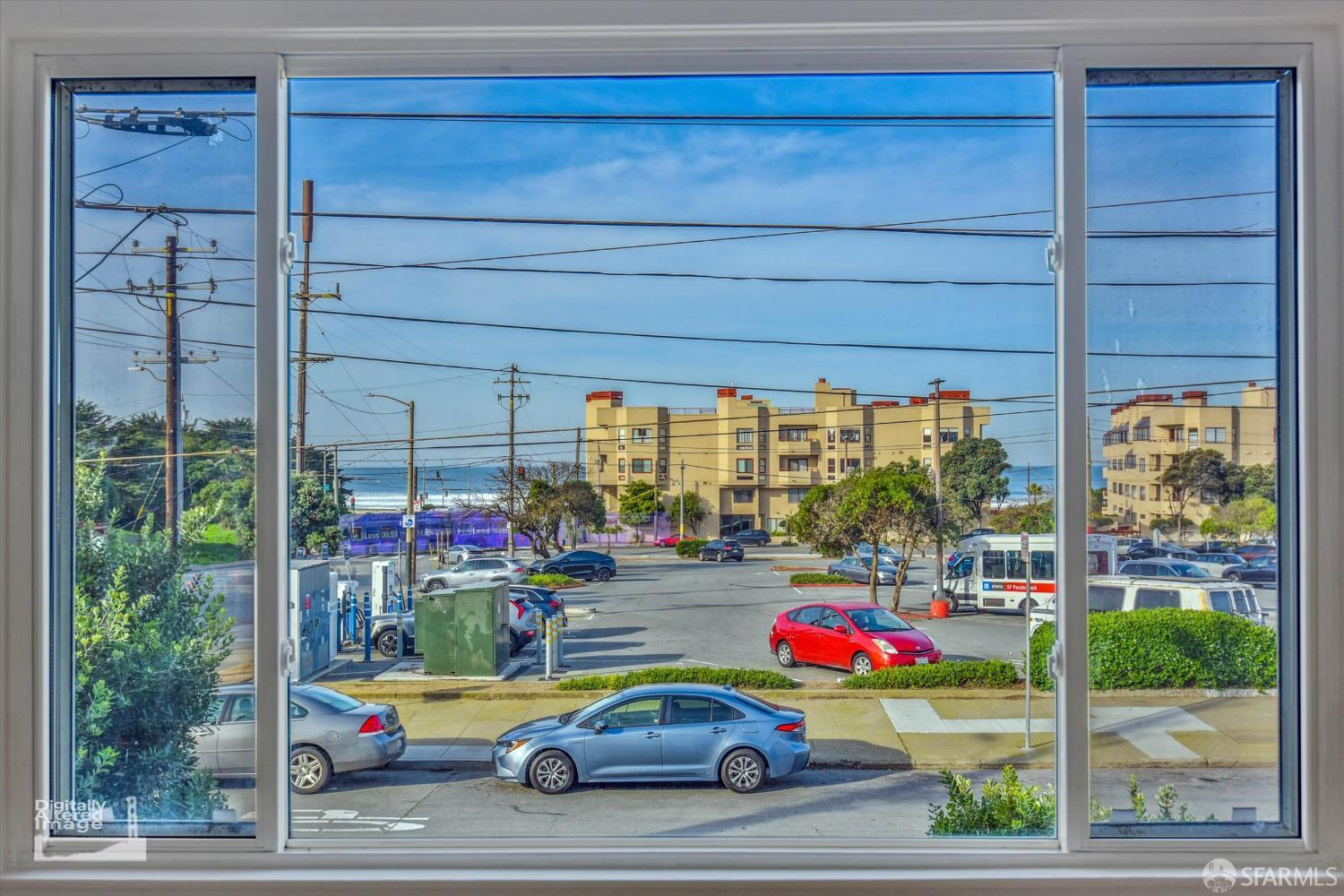 Detail Gallery Image 4 of 59 For 890 48th Ave, San Francisco,  CA 94121 - 3 Beds | 3 Baths