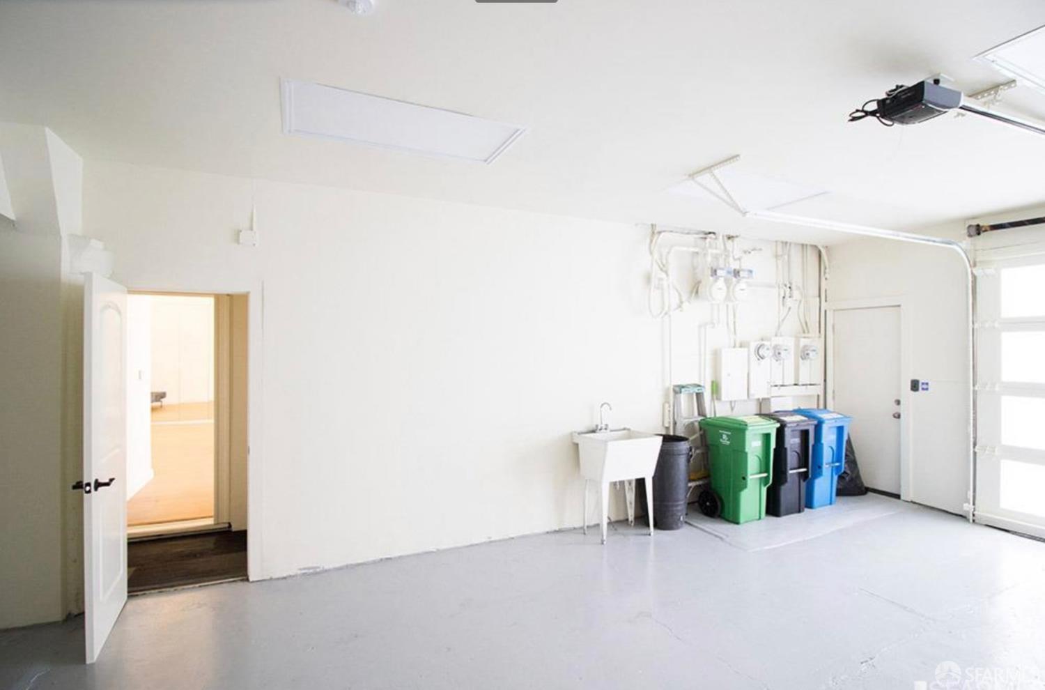 Detail Gallery Image 3 of 14 For 1300 Kearny St, San Francisco,  CA 94133 - – Beds | – Baths