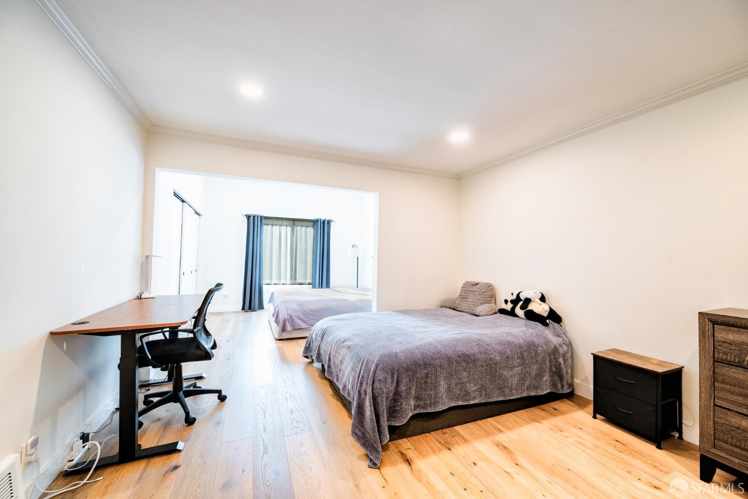 Detail Gallery Image 22 of 43 For 150 Dartmouth St, San Francisco,  CA 94134 - 5 Beds | 5 Baths