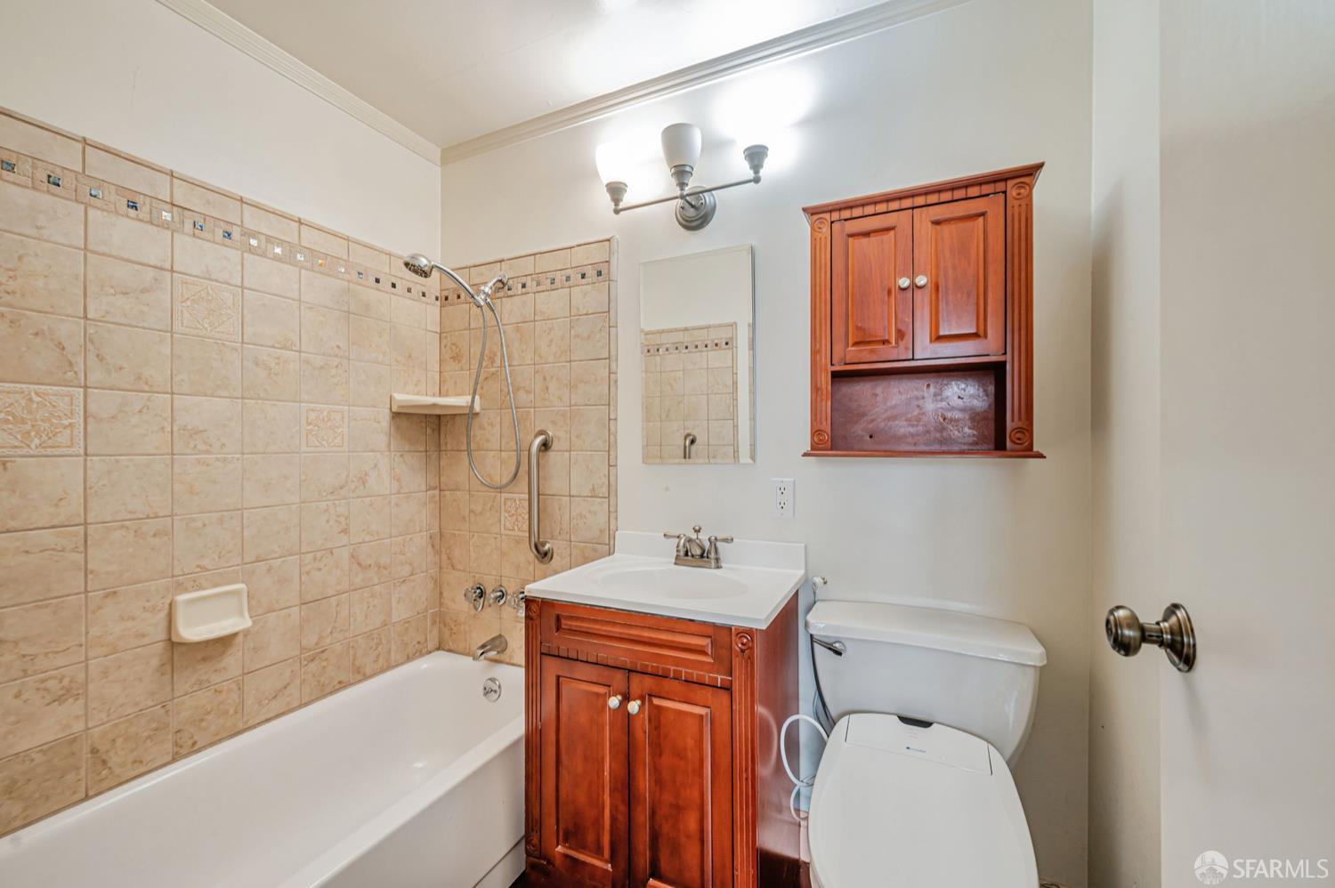 Detail Gallery Image 27 of 39 For 1530 Ofarrell St #1,  San Francisco,  CA 94115 - 3 Beds | 2 Baths