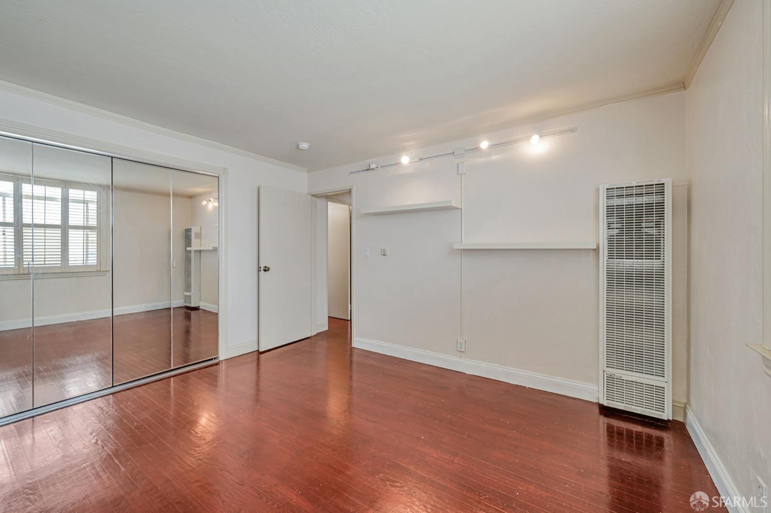 Detail Gallery Image 24 of 39 For 1530 Ofarrell St #1,  San Francisco,  CA 94115 - 3 Beds | 2 Baths