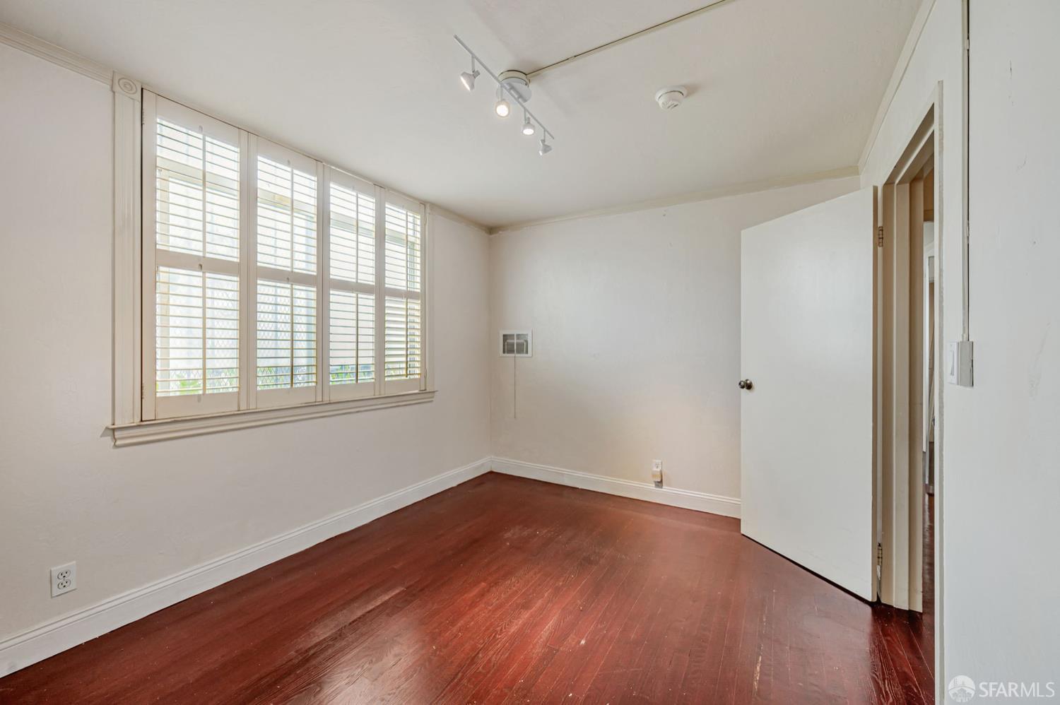 Detail Gallery Image 17 of 39 For 1530 Ofarrell St #1,  San Francisco,  CA 94115 - 3 Beds | 2 Baths