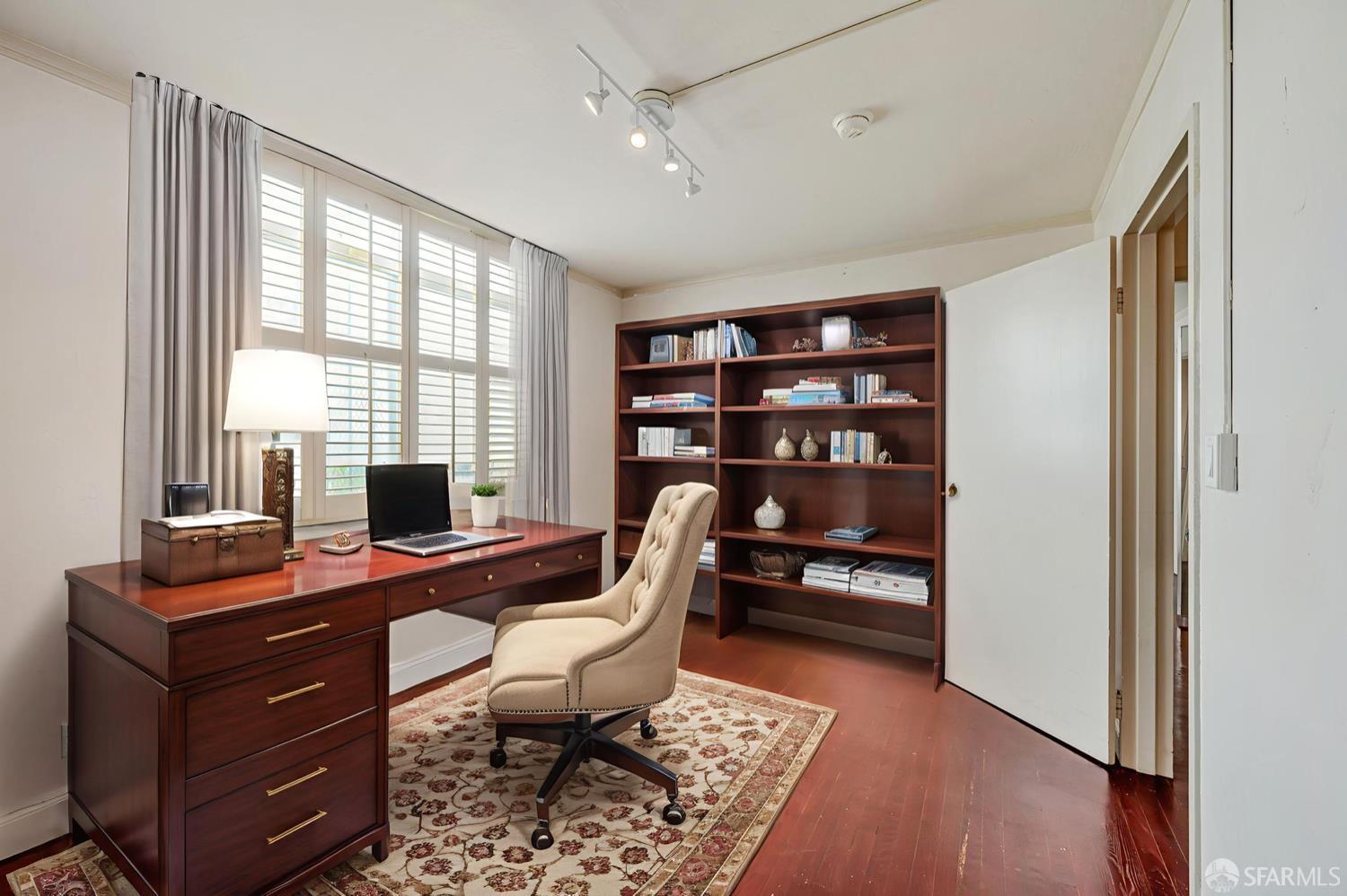 Detail Gallery Image 16 of 39 For 1530 Ofarrell St #1,  San Francisco,  CA 94115 - 3 Beds | 2 Baths