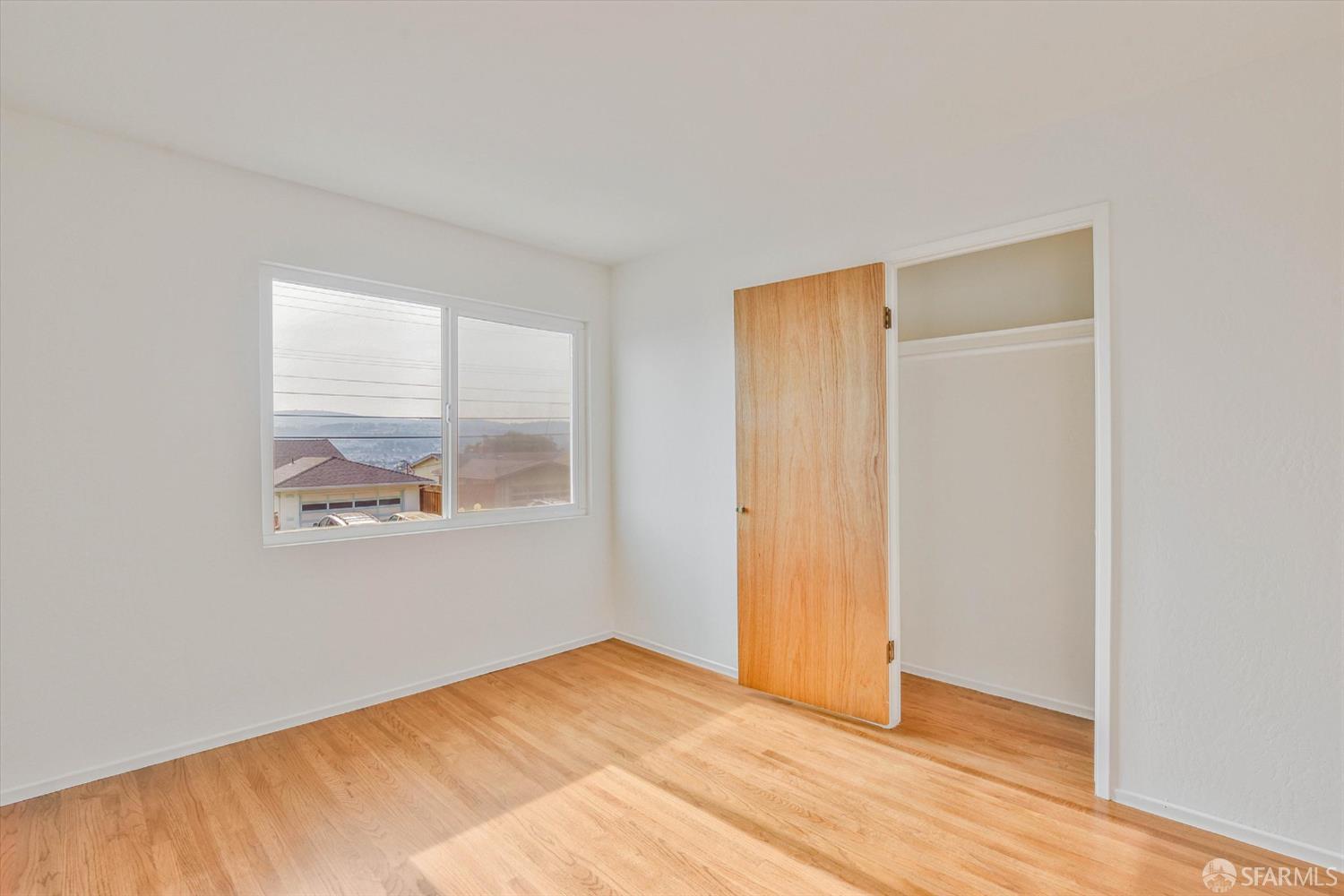 Detail Gallery Image 16 of 39 For 754 Park Way, South San Francisco,  CA 94080 - 4 Beds | 2/1 Baths